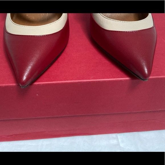 Valentino Valentino Garavani Love Latch Pump Size US 8 / IT 38 - 4 Thumbnail