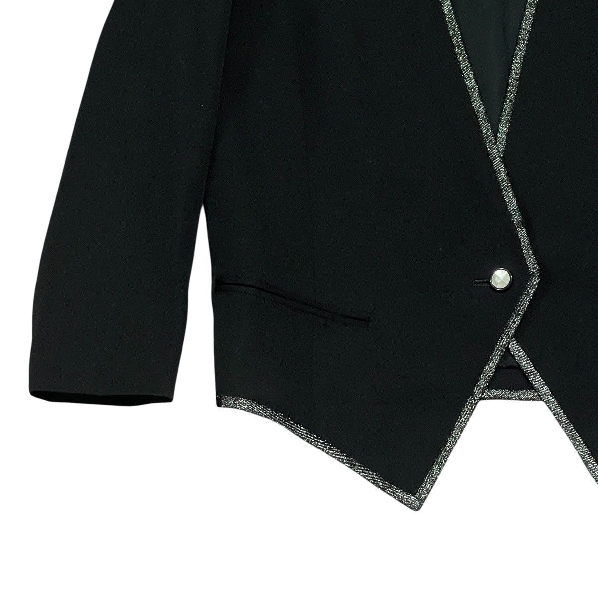 Paco Rabanne Vtg Paco Rabanne Paris V-neckline Silver Trim Outline Jacket Size M / US 6-8 / IT 42-44 - 4 Thumbnail