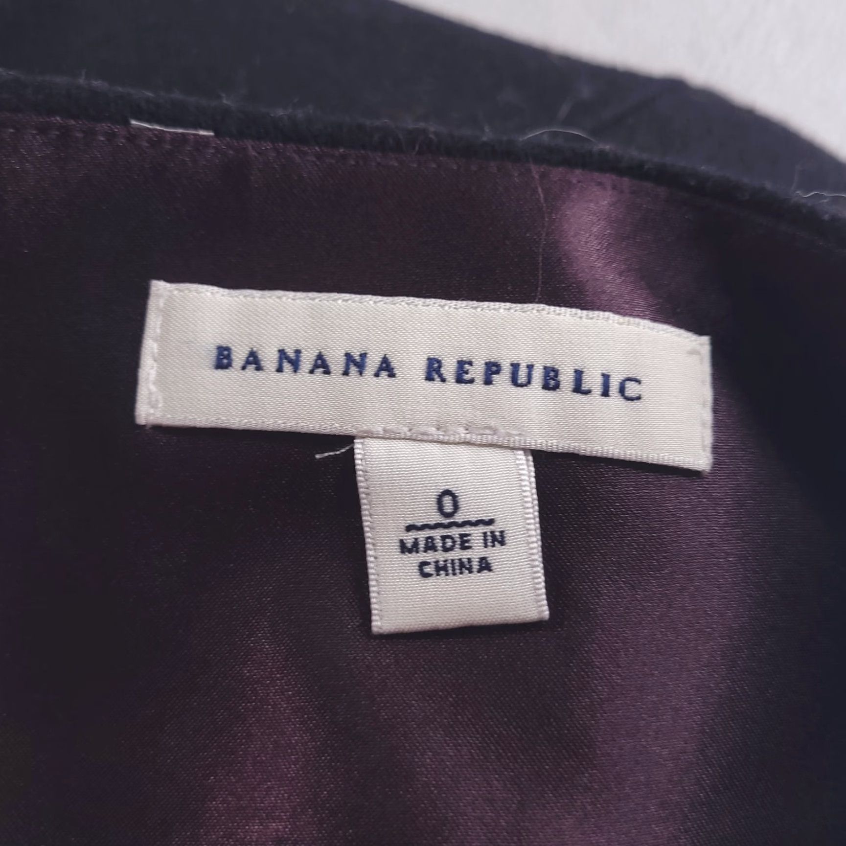 Banana Republic VINTAGE? Banana Republic Skirt Womens 0 Black Wool Blend Pencil Short Wool Skirt Women 0 Black Pencil Mens? Size 25" / US 0 / IT 36 - 3 Thumbnail