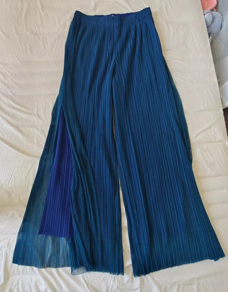 Issey Miyake Issey Miyake size:5 Blue double-layered pleated wide-leg p Size 31" - 1 Thumbnail