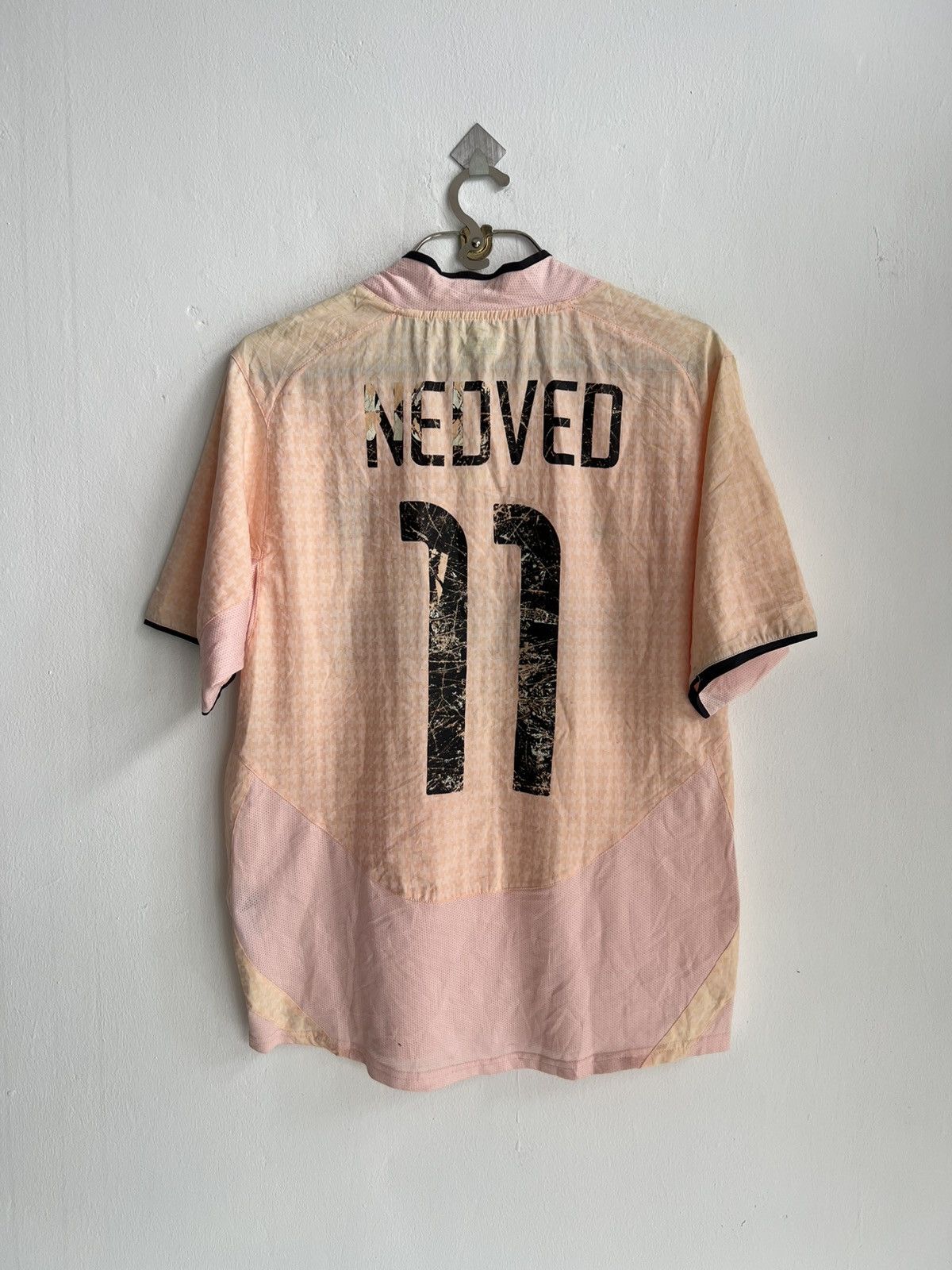 Nike × Vintage Vintage 2003-04 Nike Juventus FC Seria A Away Jersey #Nedved Size US M / EU 48-50 / 2 - 2 Thumbnail