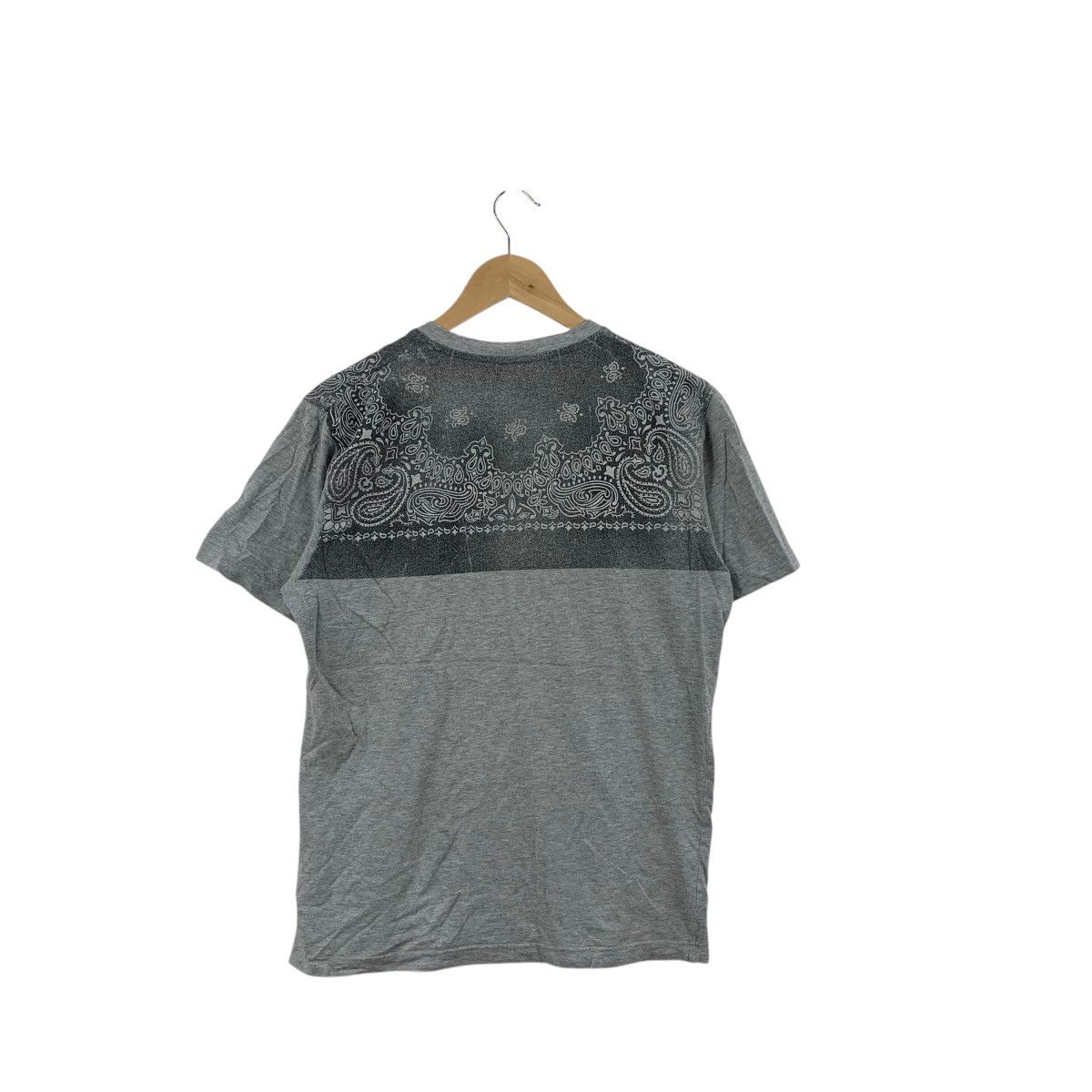 Uniqlo UNIQLO x Japanese Pop Culture Project Paisley Design Tee Size S / US 4 / IT 40 - 6 Thumbnail