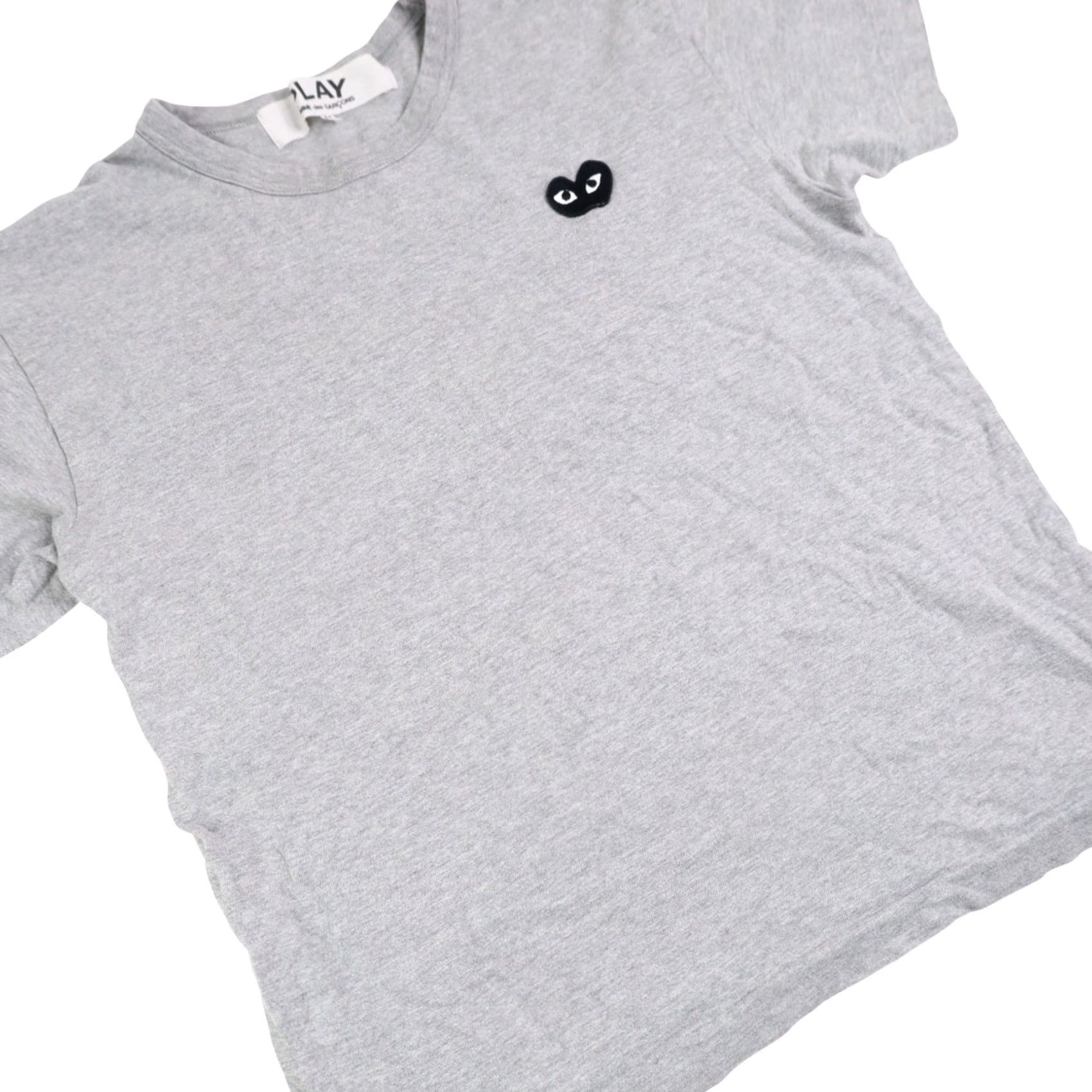 Vintage VINTAGE Comme Des Garcons Play Heart Patch Graphic Shirt Mens M Gray Size US M / EU 48-50 / 2 - 3 Thumbnail