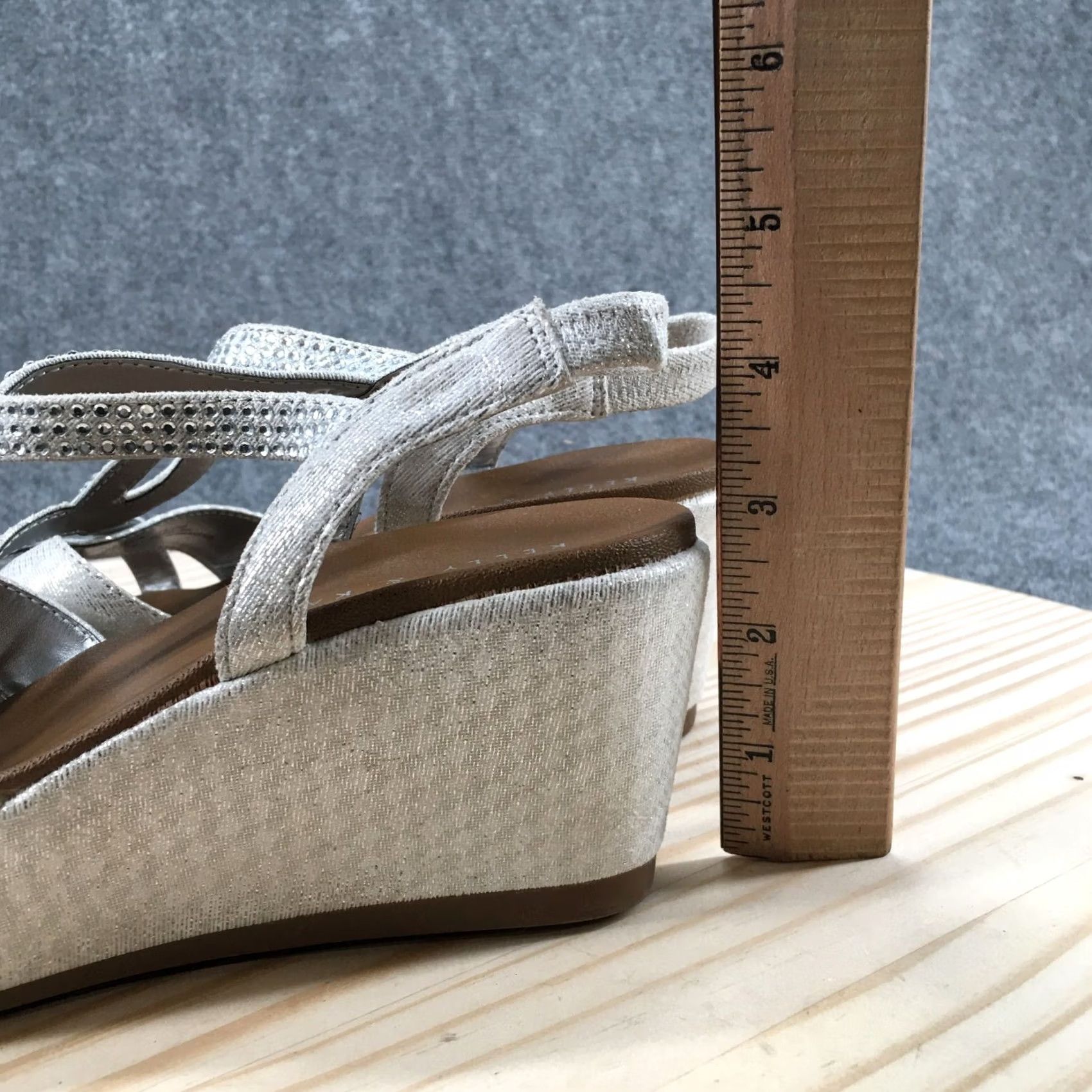 Vintage Kelly & Katie Sandals Calasy Strappy Wedge Beige Fabric Slip On Womens 8 M Shoes Size US 8 / IT 38 - 7 Thumbnail
