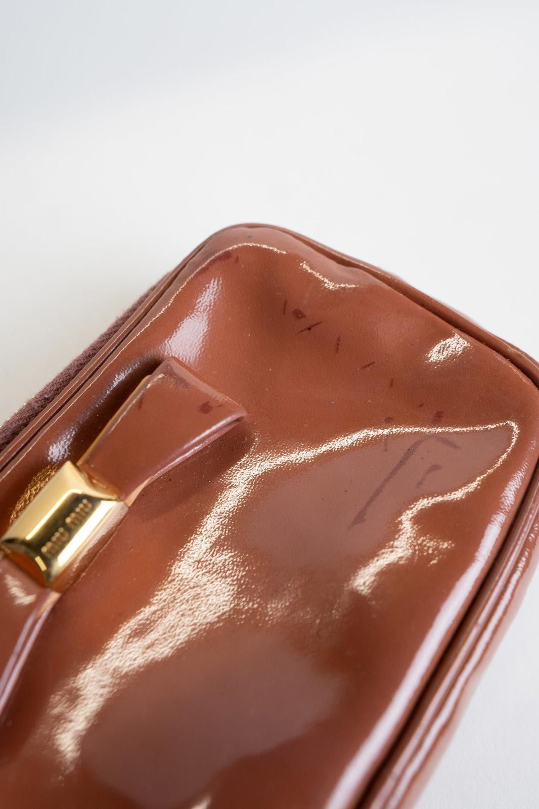 Miu Miu 2010's Miu Miu Patent Leather Bow Brown Pouch Size ONE SIZE - 4 Thumbnail