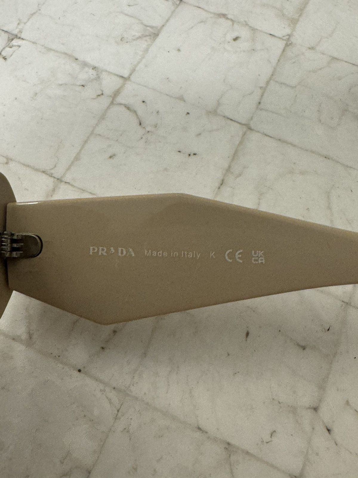 Prada Parada sand/beige sunglasses Size ONE SIZE - 4 Thumbnail