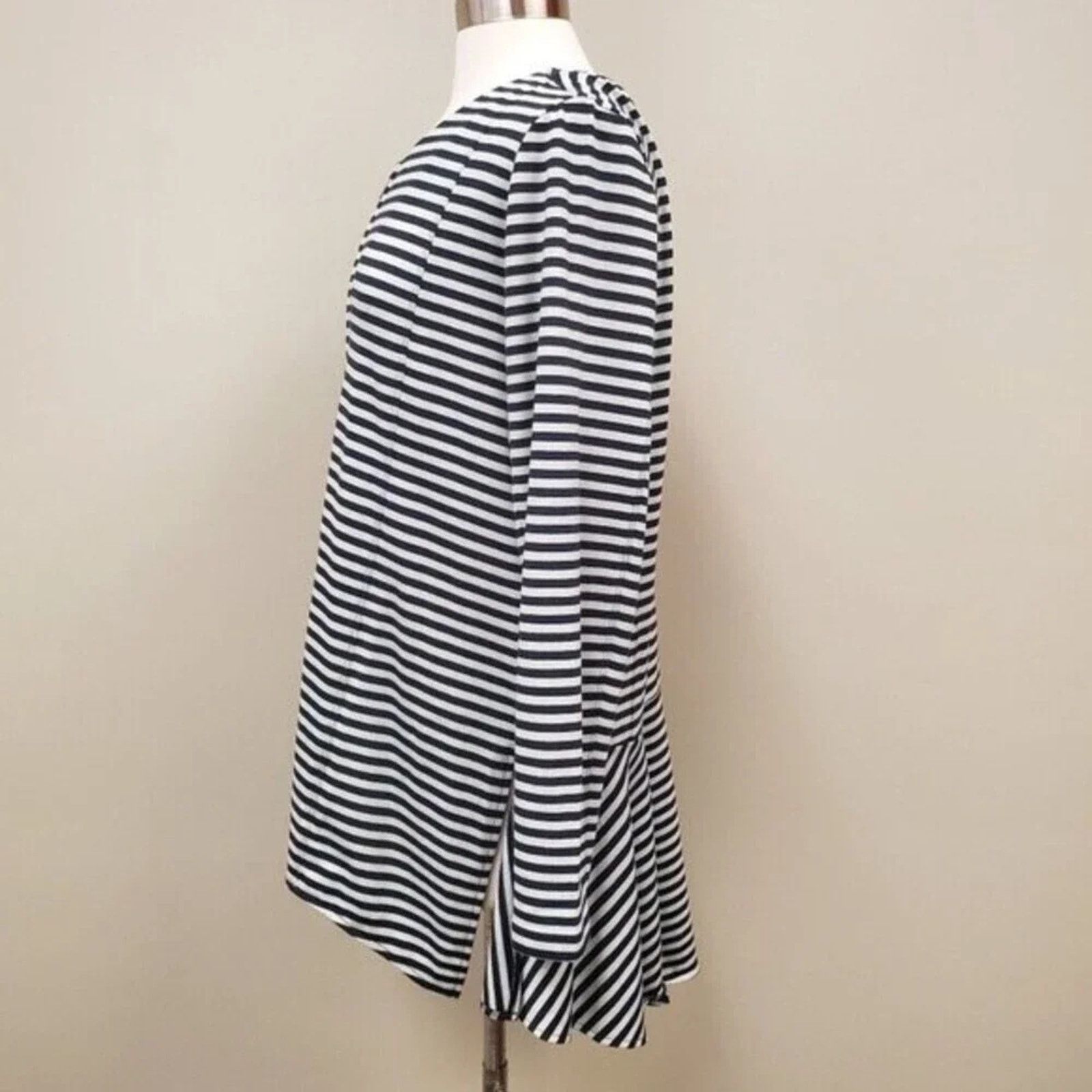 Soft Surroundings Soft Surroundings Calista jacket with a back ruffle, size Lg Size L / US 10 / IT 46 - 3 Thumbnail