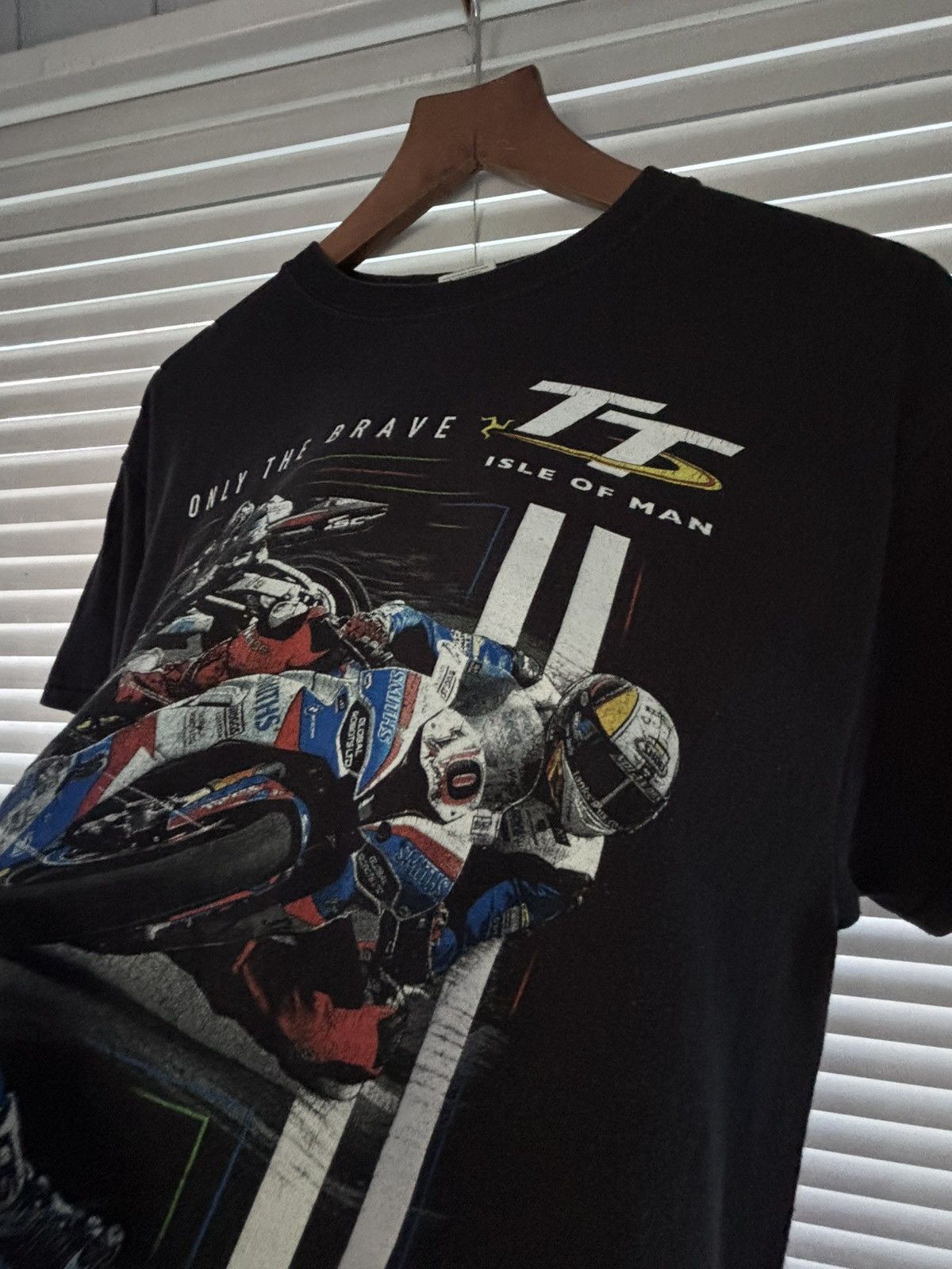 Band Tees Vintage Isle Of Man TT Racing The Brave Moto Graphic Tee Size US M / EU 48-50 / 2 - 4 Thumbnail