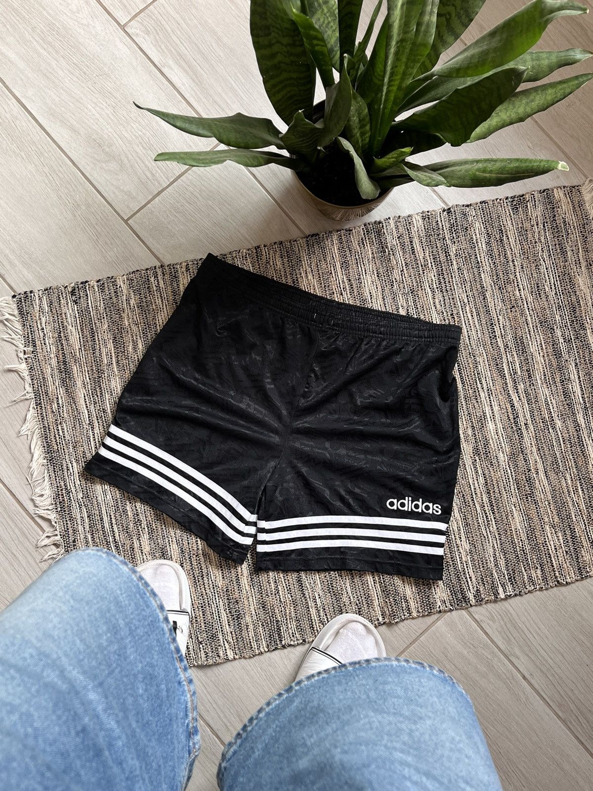Adidas × Vintage Vintage Adidas Shorts sportswear activewear 90s 80s Size US 34 / EU 50 - 1 Thumbnail