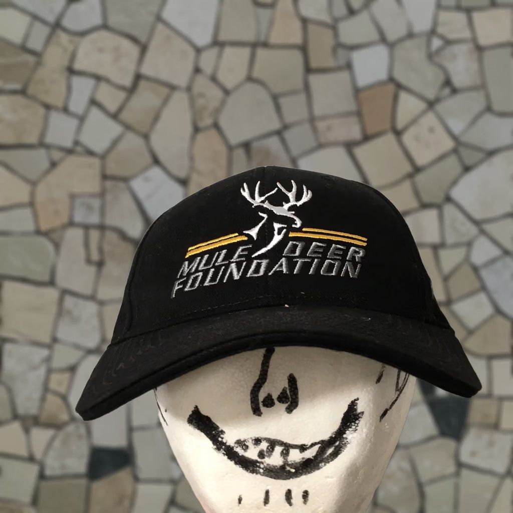 Vintage Mule Deer Foundation Hat Trucker Snapback strap back black embroidered Men Size ONE SIZE - 1 Thumbnail