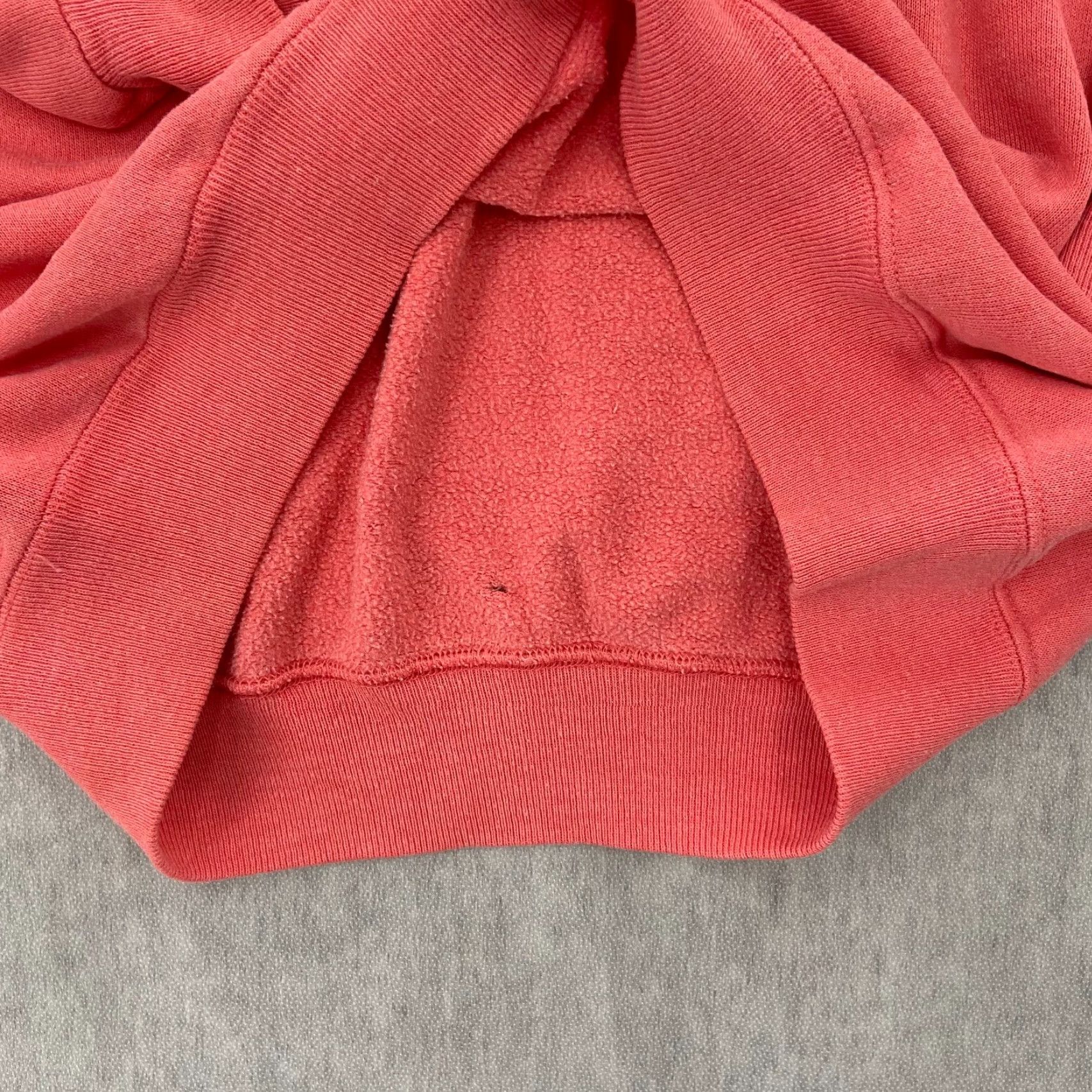 Hanes VINTAGE Hanes Sweater Shirt Womens Large Pink Fleece Rockabilly 1990s Ladies L Mens/Womens Size L / US 10 / IT 46 - 4 Thumbnail