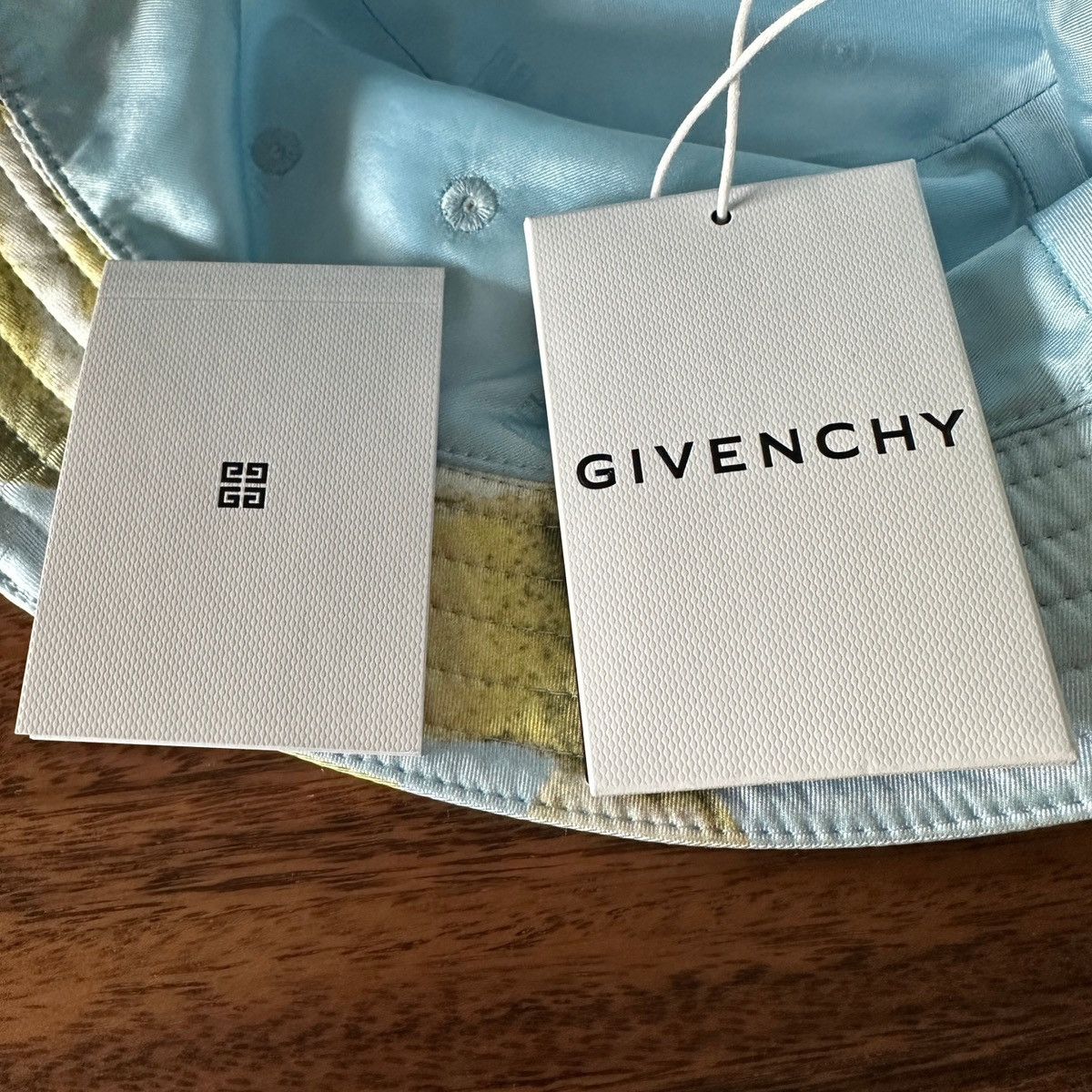 Givenchy Givenchy NWT Lemon Print Silk Bucket Hat, Sky Blue, Size 56 Size ONE SIZE - 11 Thumbnail
