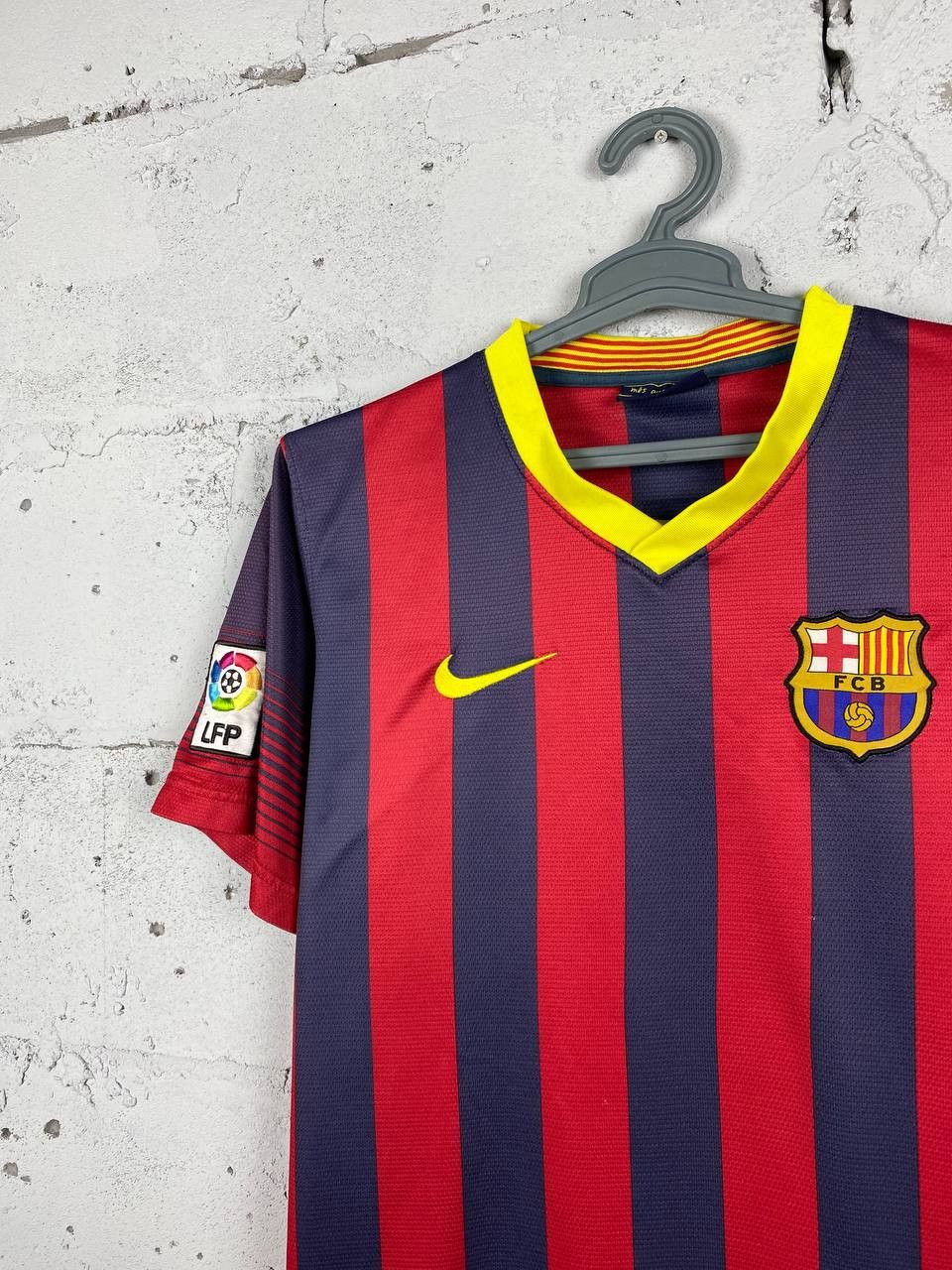Nike F.C. Barcelona Vintage Jersey Rare Size M Size US M / EU 48-50 / 2 - 3 Thumbnail
