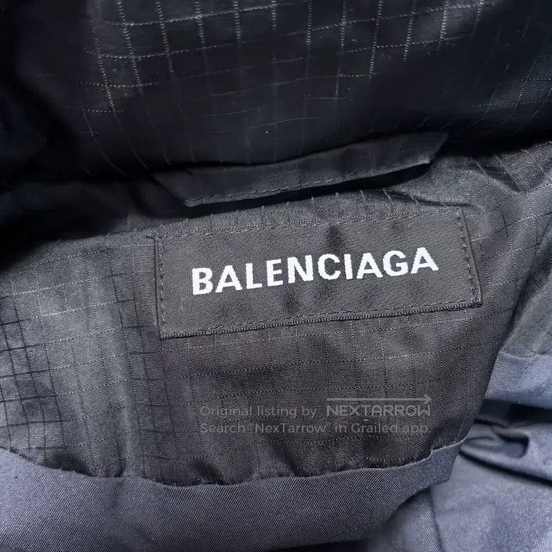 Balenciaga Balenciaga Small Logo Solid Color Letter Print Stand Colla Size US S / EU 44-46 / 1 - 5 Thumbnail