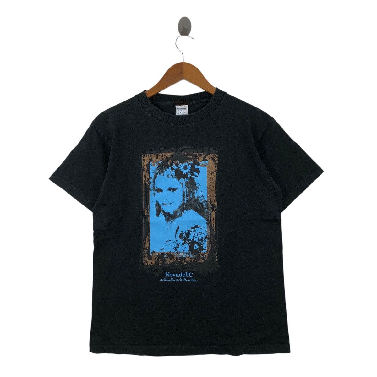 Japanese Brand Y2K NOVADELIC Photoprint T-Shirt Japanese Brand Size US M / EU 48-50 / 2 - 1 Thumbnail
