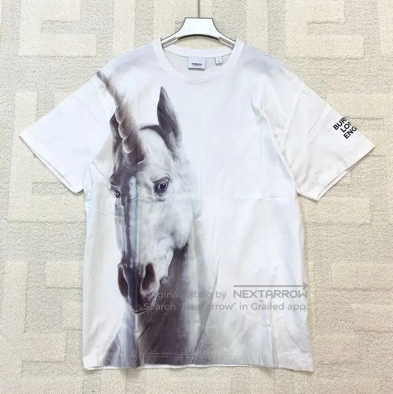 Burberry Burberry White Cotton Women's T-shirt. Size M / US 6-8 / IT 42-44 - 1 Thumbnail