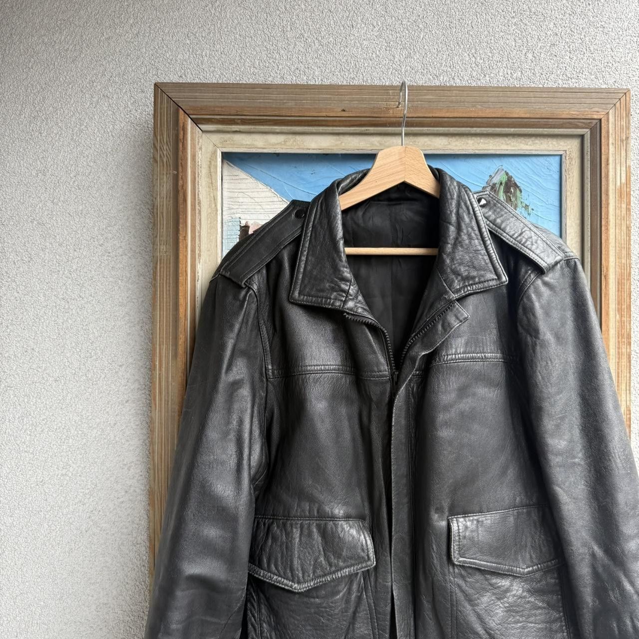 Vintage Black leather bomber jacket with zipper closure and pockets Size US M / EU 48-50 / 2 - 3 Thumbnail
