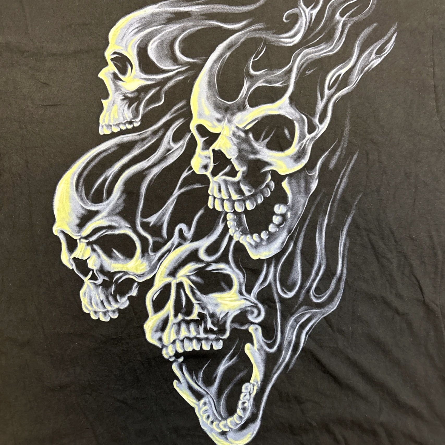 Fruit Of The Loom VINTAGE Fruit of the Loom T-Shirt Men 2XL Black Glow In The Dark Skull 90s Grunge Halloween Horror Rockabilly Skull Glow in the Dark Cat 2XL Mens Size US XXL / EU 58 / 5 - 2 Thumbnail