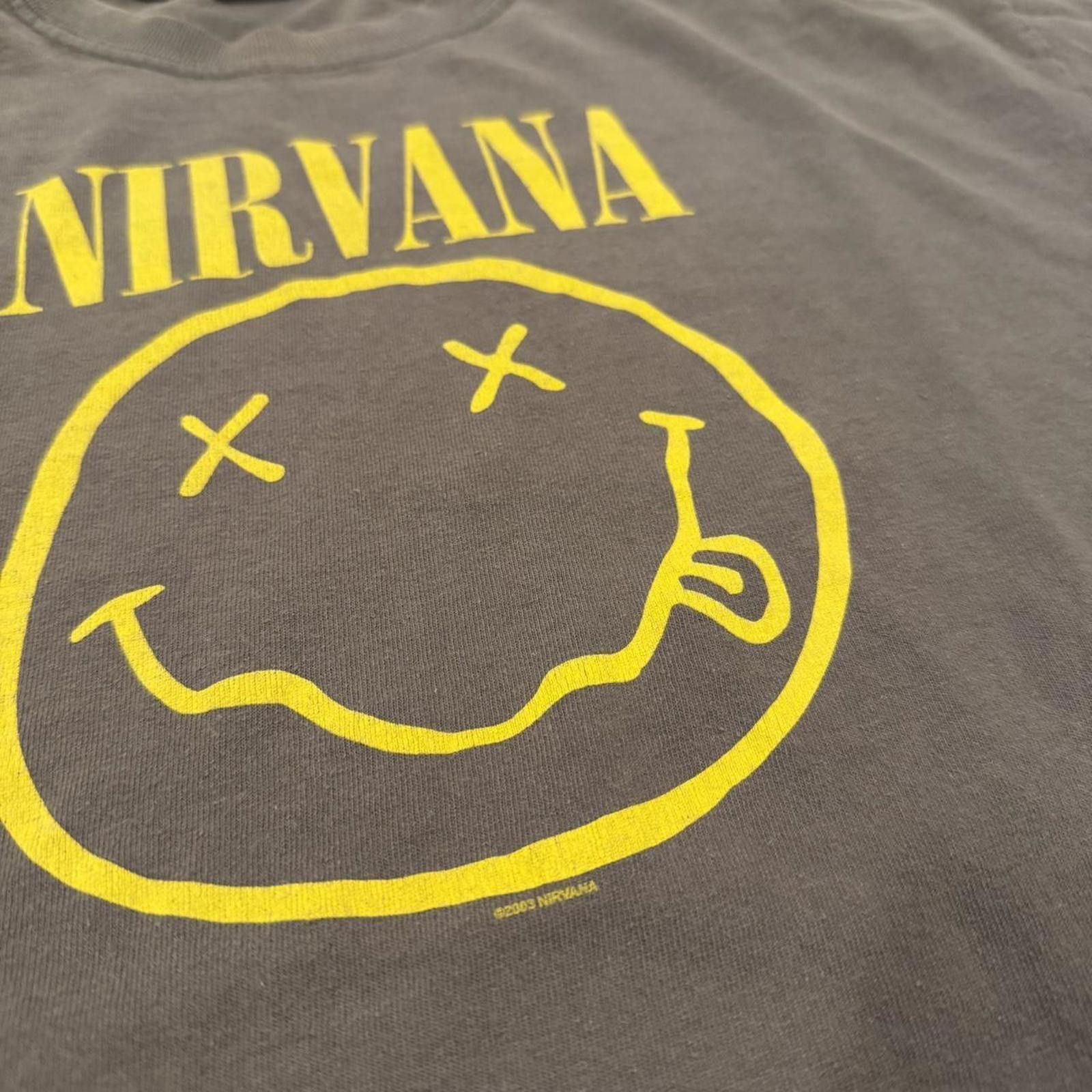 Gildan Vintage nirvana smiley t shirt 2003 M Size US M / EU 48-50 / 2 - 4 Thumbnail