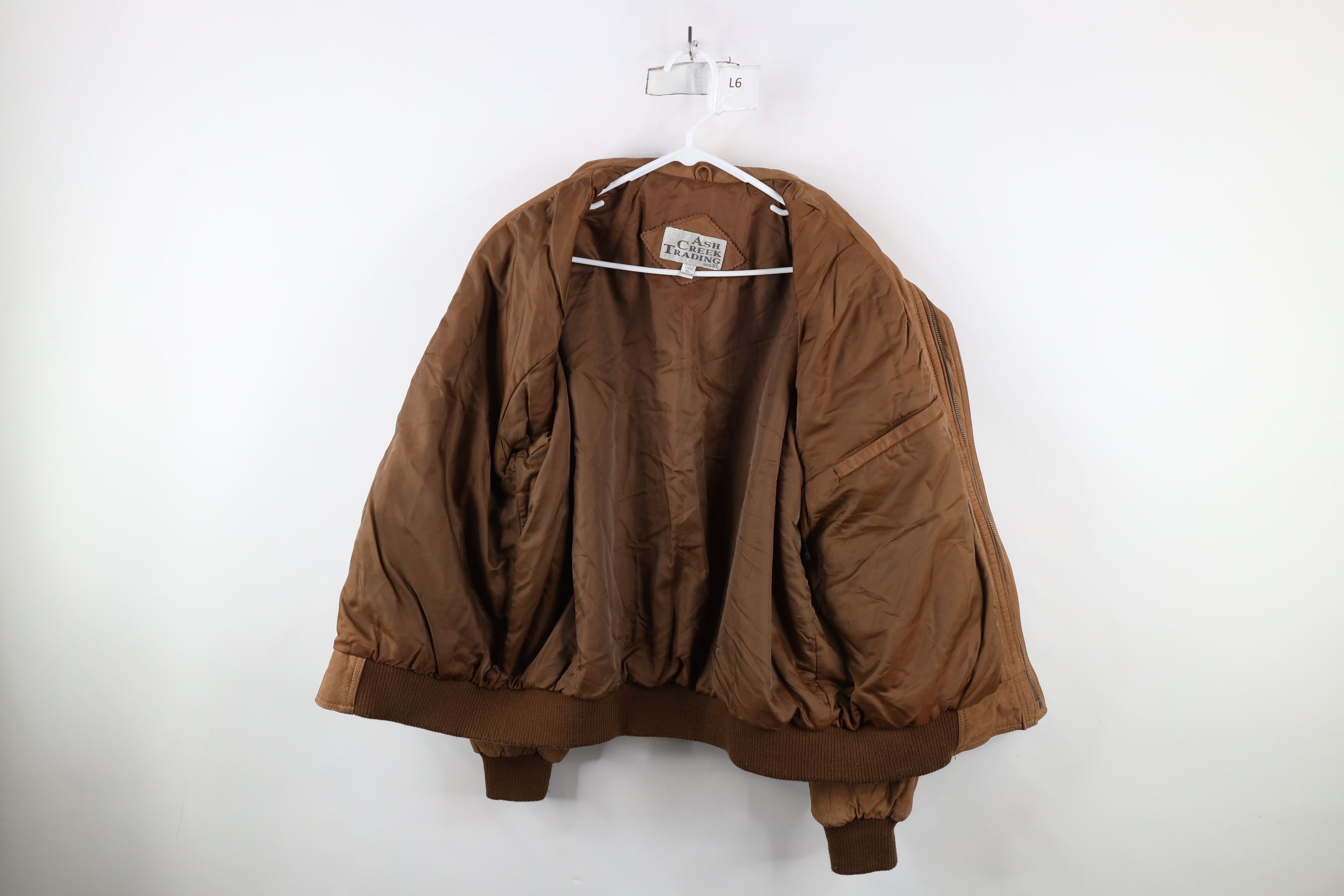 Vintage Vintage 90s Streetwear Button Suede Leather Bomber Jacket Size US XL / EU 56 / 4 - 10 Thumbnail