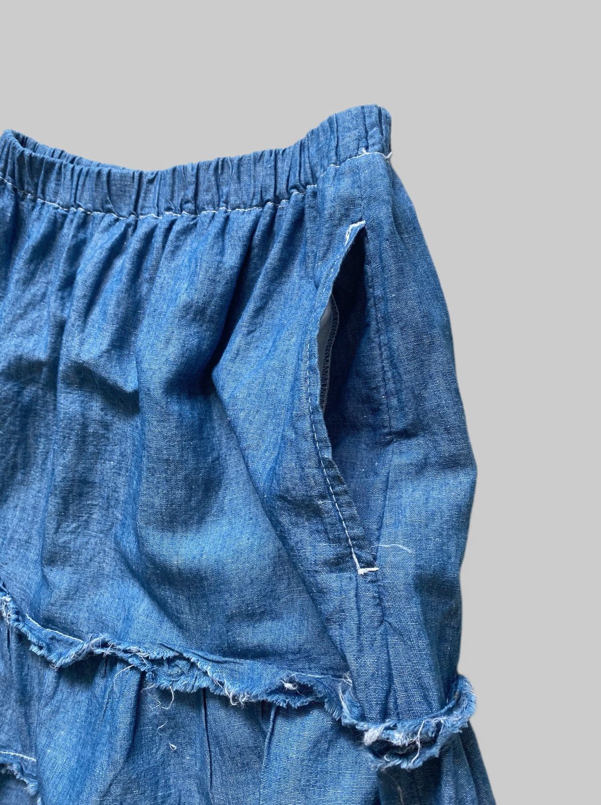 Tricot Comme des Garcons AD2007 Tricot CommeDesGarcons Raw Finish Tiered Denim Skirt Size 30" / US 8 / IT 44 - 7 Thumbnail