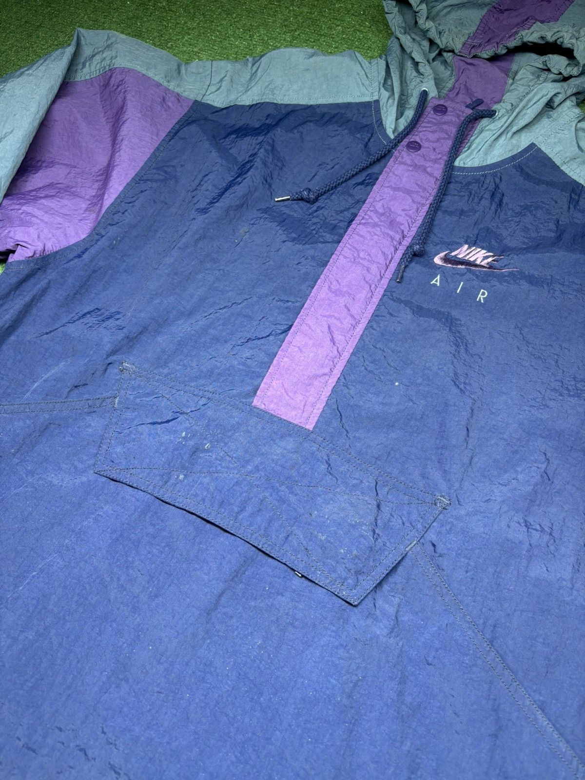 Nike Vintage Nike Windbreaker Made For Champs Rare Size M Size US L / EU 52-54 / 3 - 2 Thumbnail