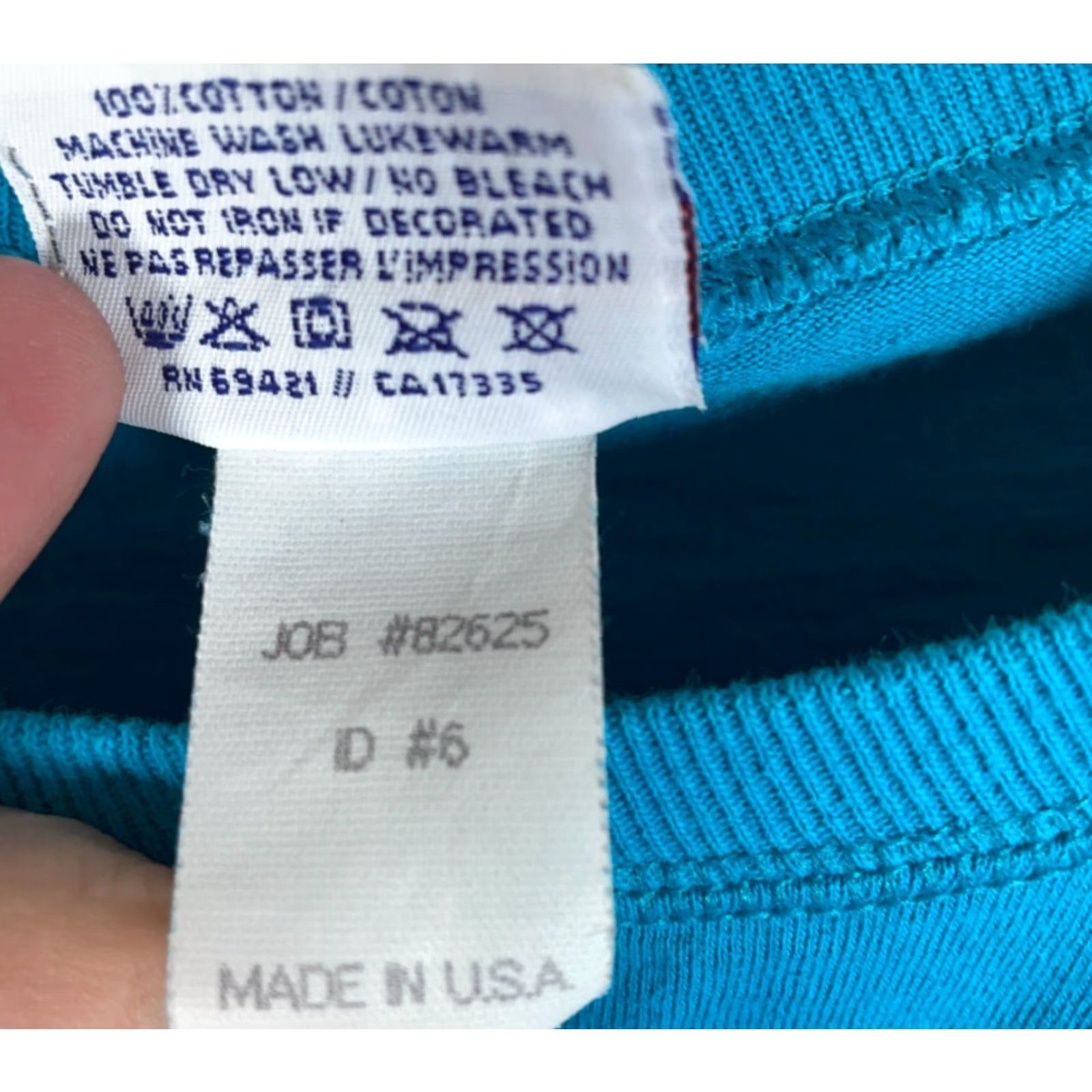Reebok VINTAGE Reebok Cropped T-Shirt Adult Large Neon Blue USA Made Retro Double Sided Size L / US 10 / IT 46 - 4 Thumbnail