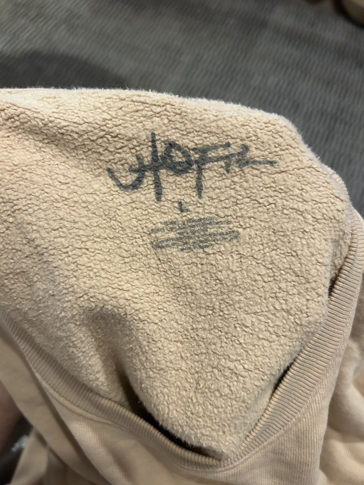 Travis Scott Sudadera Travis Scott utopia Merch - Beige Talla L Size US L / EU 52-54 / 3 - 3 Thumbnail