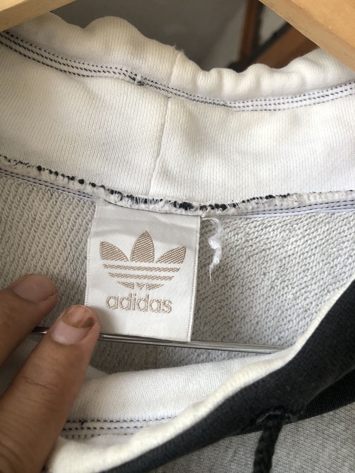 Adidas Vintage 90s Adidas Big Logo Sweater Japan Made Size US L / EU 52-54 / 3 - 13 Thumbnail