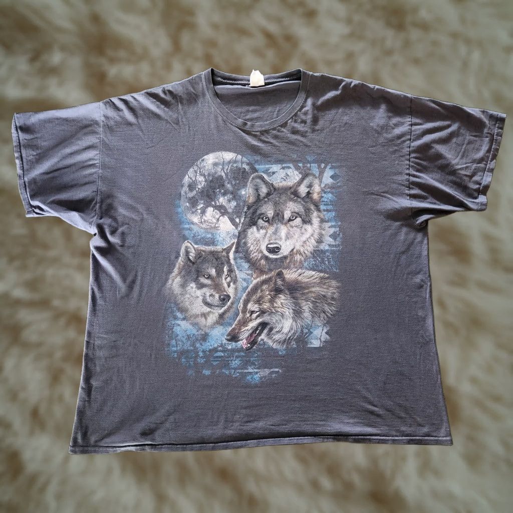 Fruit Of The Loom VINTAGE Fruit of the Loom T-Shirt Wolf Pack Wolves All Over Print Gray 3XL Crew Neck Short Sleeve Cotton Men 90s Retro Graphic Print Black" Size US XXL / EU 58 / 5 - 1 Thumbnail