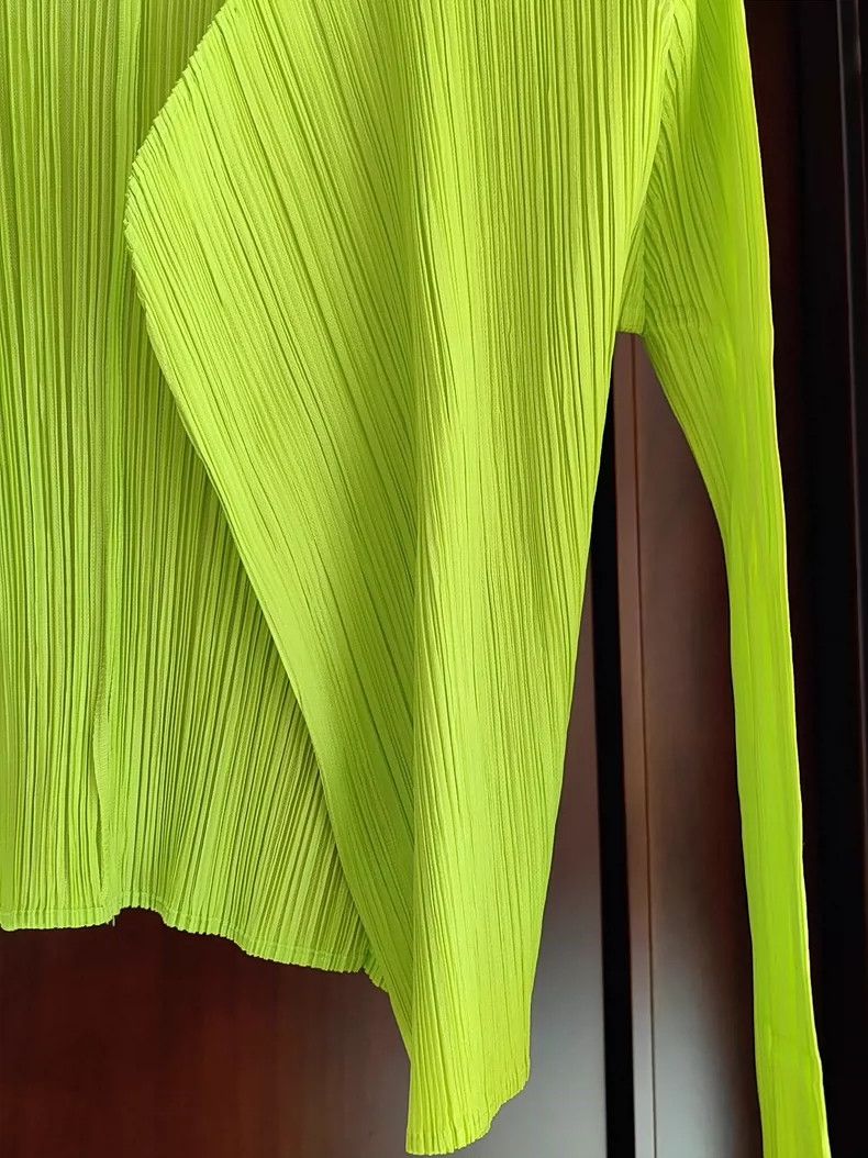 Issey Miyake Issey Miyake size:3 A light green pleated cardigan Size S / US 4 / IT 40 - 2 Thumbnail