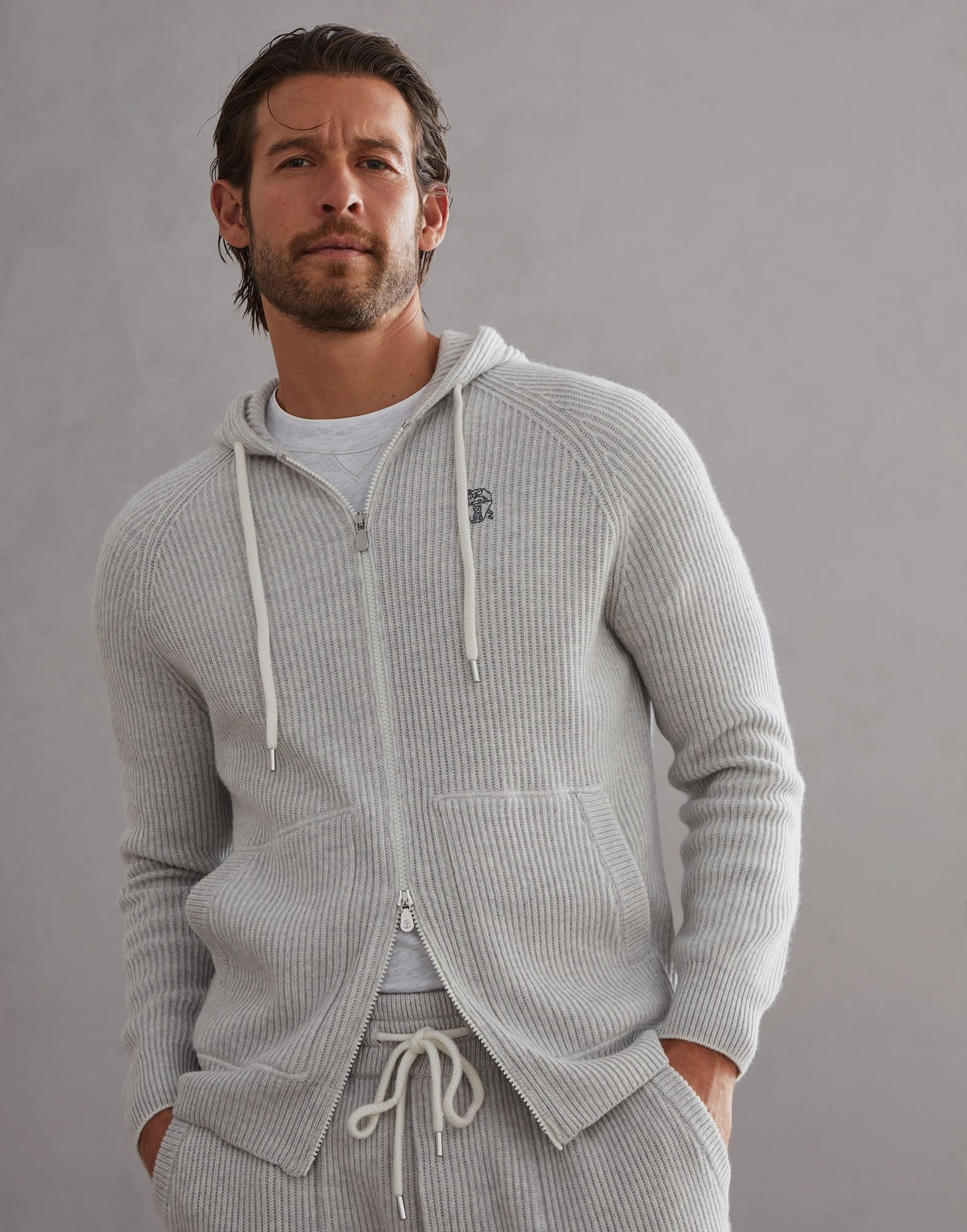 Brunello Cucinelli o1la1rc1a0925 Cashmere Cardigan in Grey Size US S / EU 44-46 / 1 - 4 Thumbnail