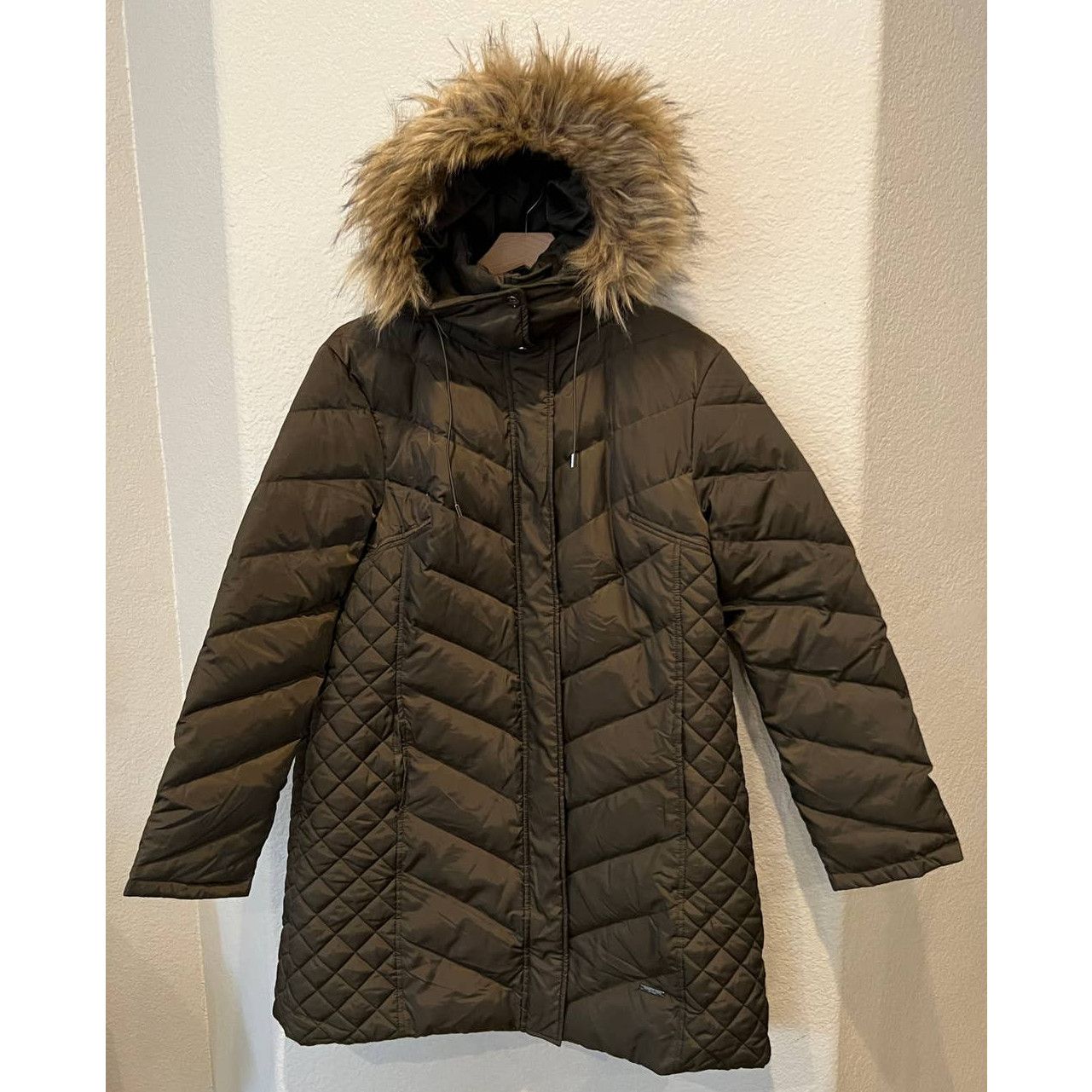 image of Kenneth Cole Faux Fur Trim Hooded Down Puffer Coat (Xl) in Green, Women's