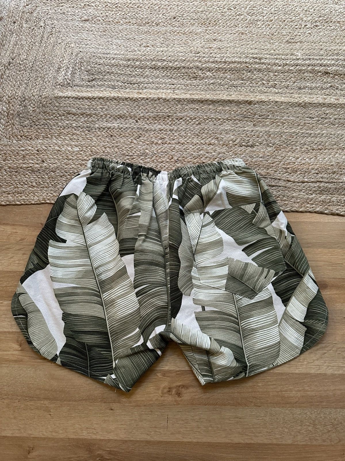 Jungle Gurl JungleGurl banana leaf shorts Size US 36 / EU 52 - 3 Thumbnail