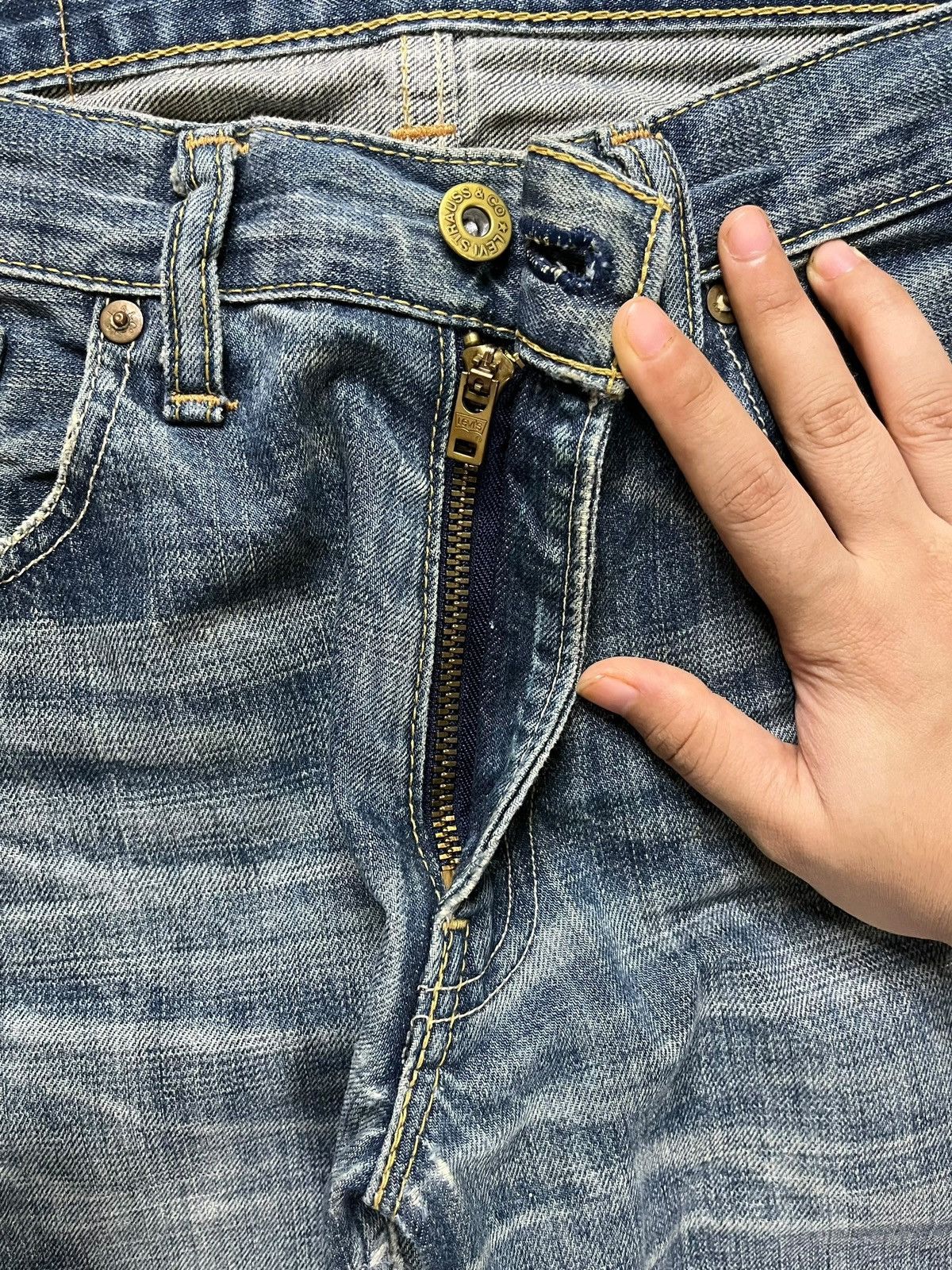 Levi's × Levi's Vintage Clothing Vintage 90s Levis 502 Blue Wash Distressed Loose Jeans Size US 30 / EU 46 - 3 Thumbnail