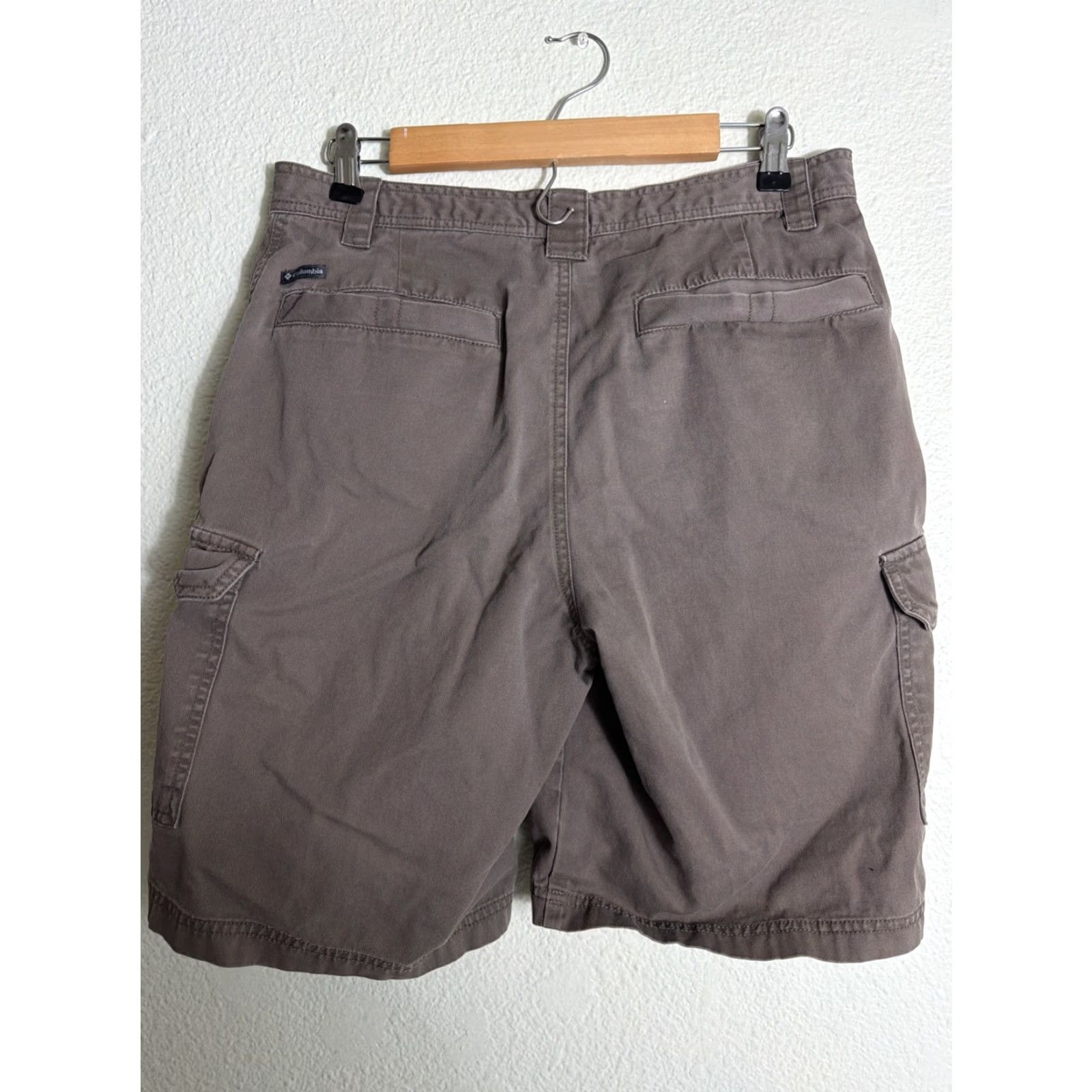Vintage Columbia Cargo Short Men 32 Regular Brown Twill Brownsmead II 10 Inseam Mens Size US 32 / EU 48 - 7 Thumbnail