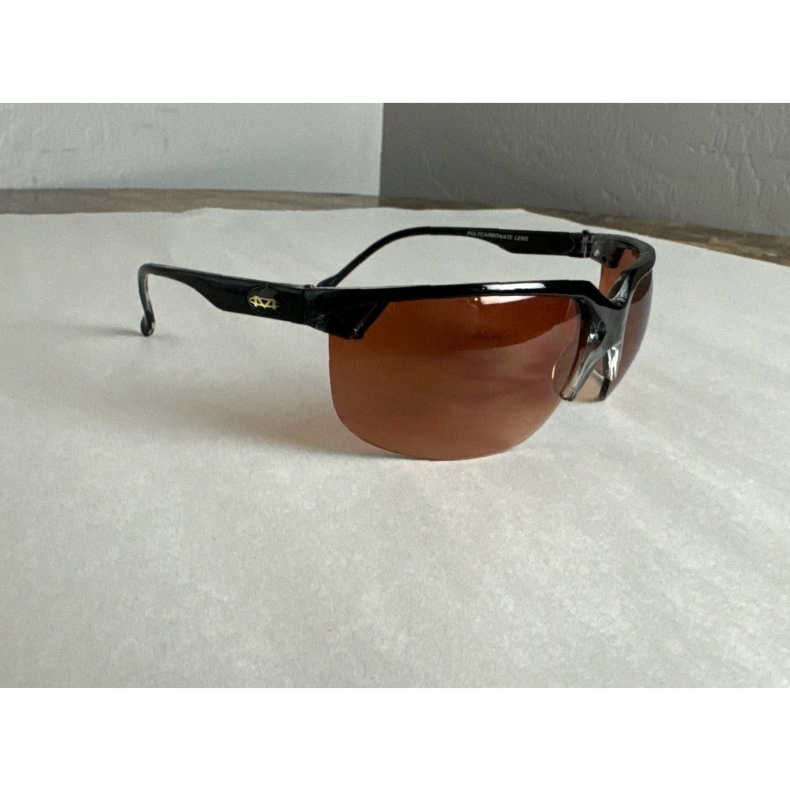 Vintage Microlite Sunglasses Polycarbonate Lens Men’s Adult Unisex Brown Frame Unisex Adults Lens Material Polycarbonate — pre owned Size ONE SIZE - 2 Thumbnail