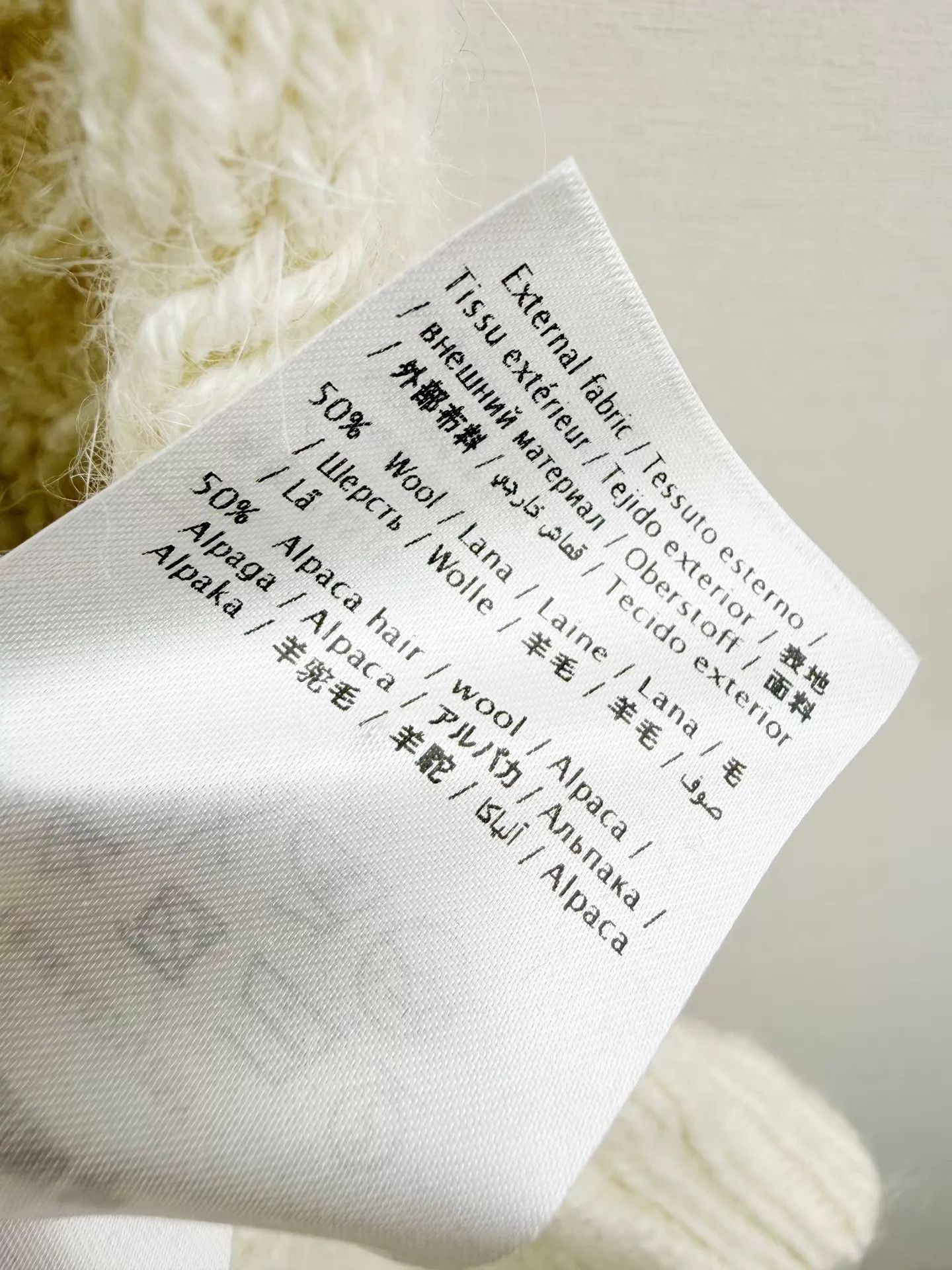 Valentino Valentino Floral Knit Cardigan S Worn Once, Like New Size S / US 4 / IT 40 - 5 Thumbnail