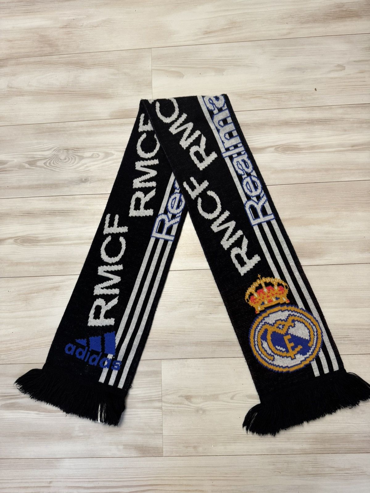Adidas Real Madrid RMCF Adidas Fans Scarf Black Retro Size ONE SIZE - 7 Thumbnail