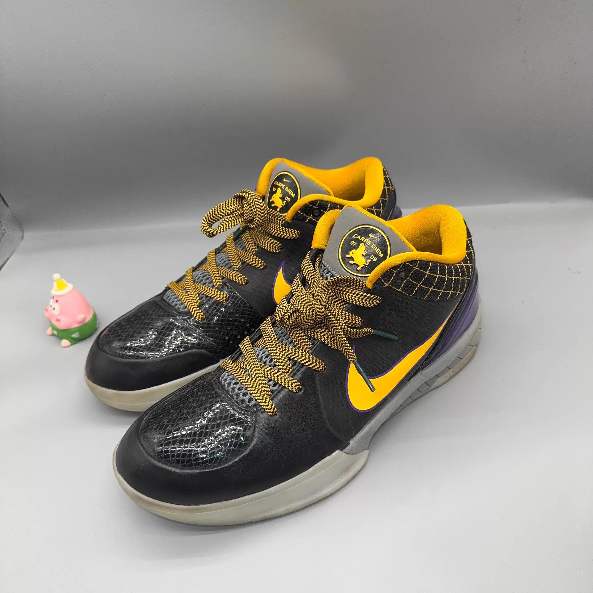 Nike Nike Kobe 4 'Carpe Diem' Black/Yellow 43 Size US 10 / EU 43 - 1 Thumbnail