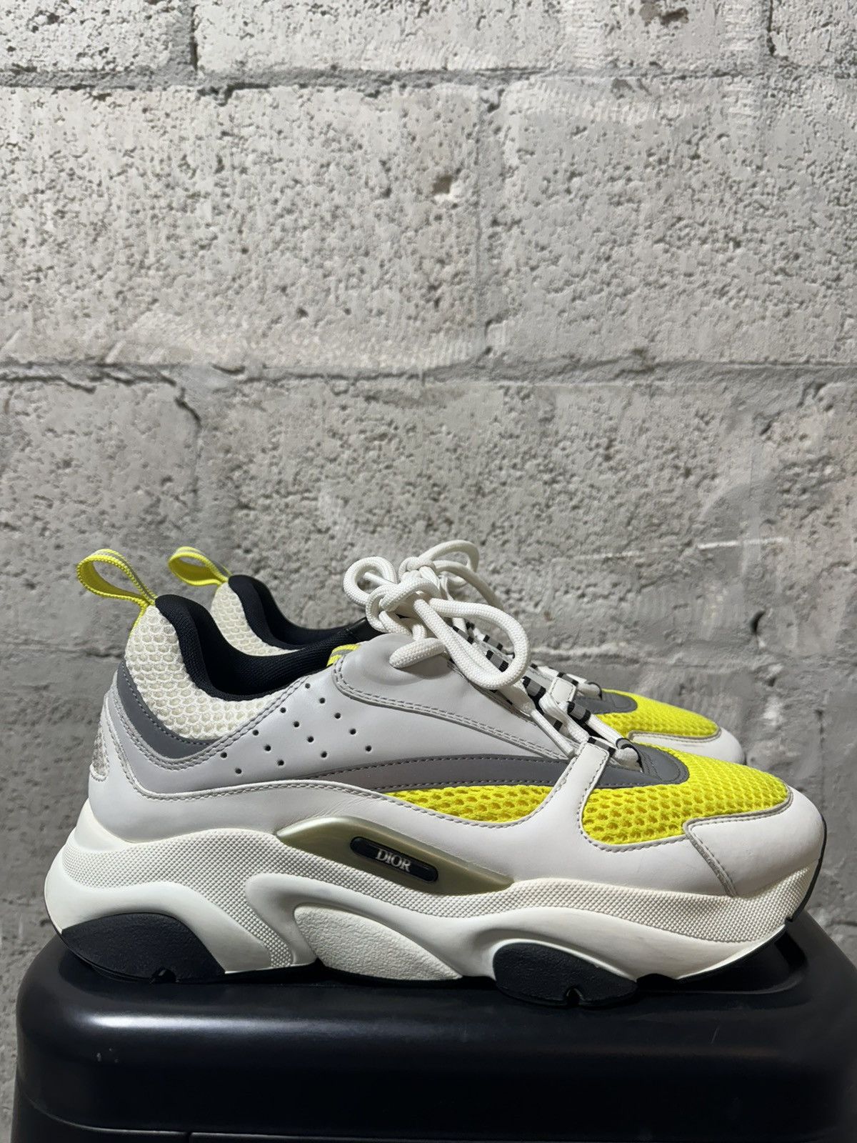 Pre-owned Dior B22 Sneaker White Yellow