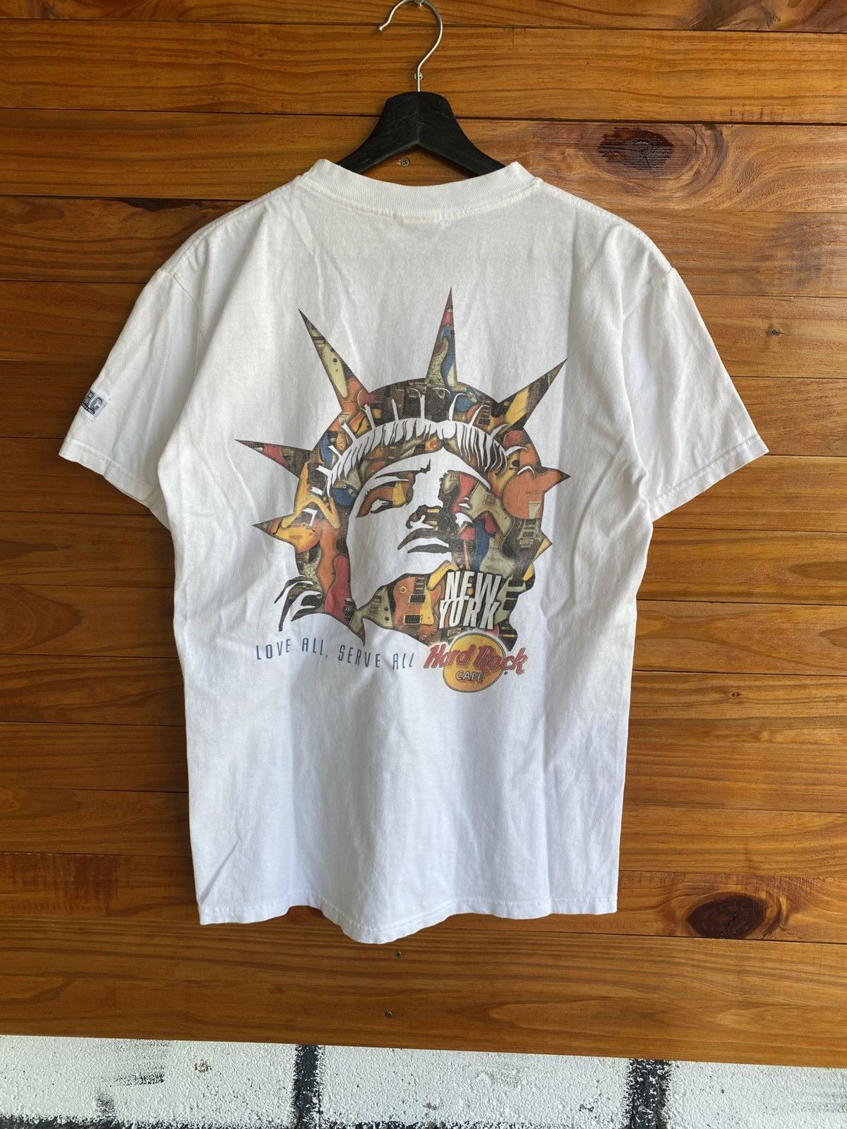 Hard Rock Cafe Vintage Hard Rock Cafe New York Statue of Liberty Graphic Size US S / EU 44-46 / 1 - 3 Thumbnail