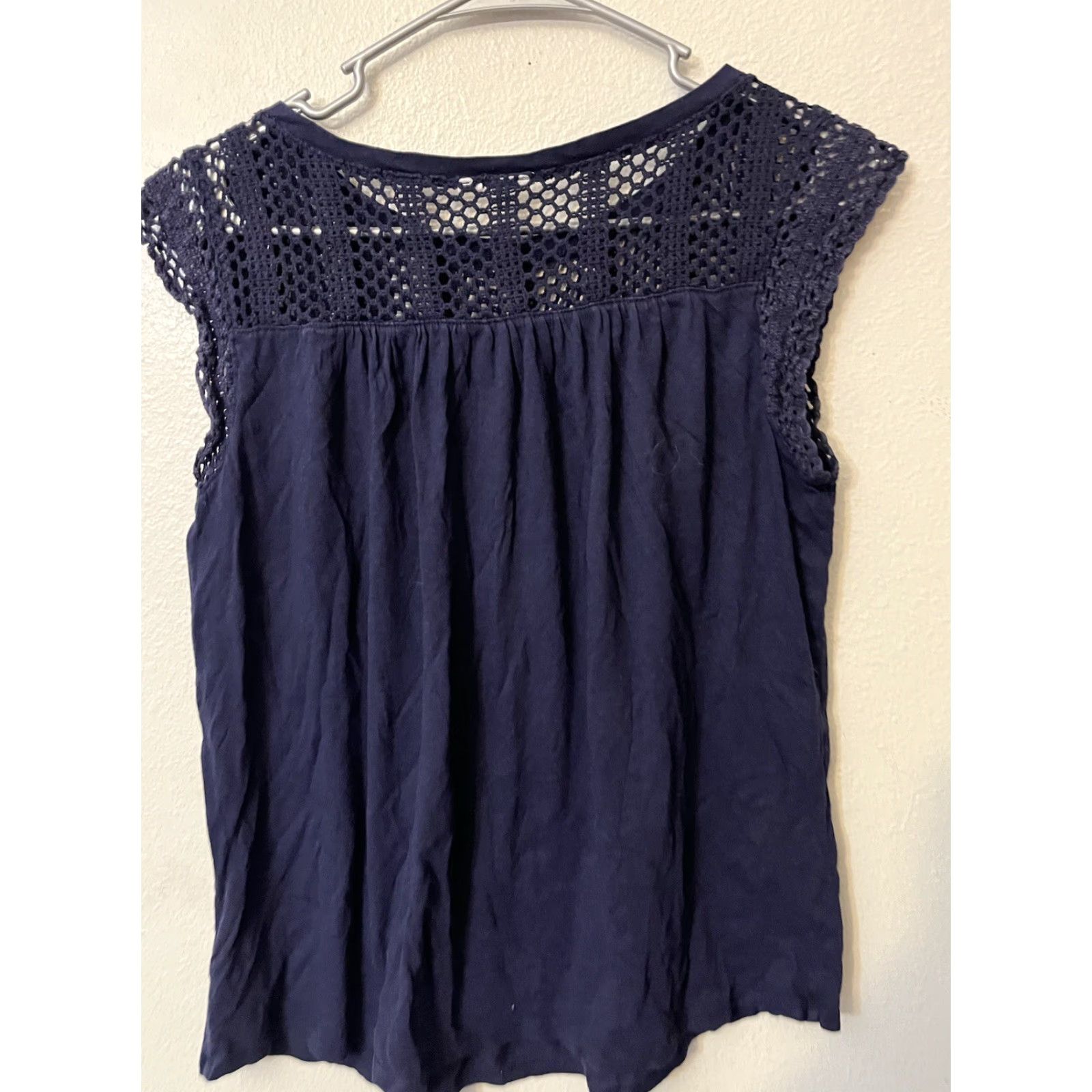 Gap Gap Blouse Women S Navy Sleeveless Round Neck Strap Solid Casual Shoppers? Size S / US 4 / IT 40 - 3 Thumbnail