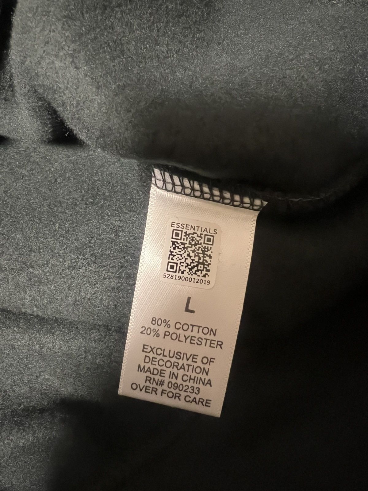 Fear of God Fear of God Essentials Hoodie reflective logo Size US L / EU 52-54 / 3 - 4 Thumbnail