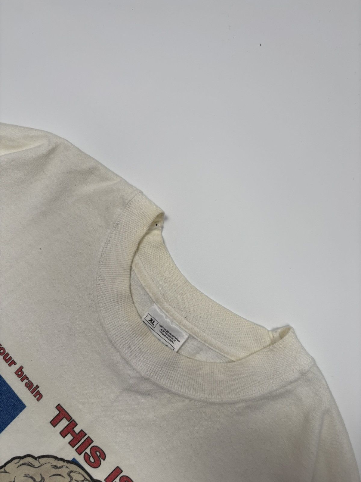 Vintage Vintage 90’s “This is your brain” Art Tee Streetwear T-Shirt Size US XL / EU 56 / 4 - 5 Thumbnail
