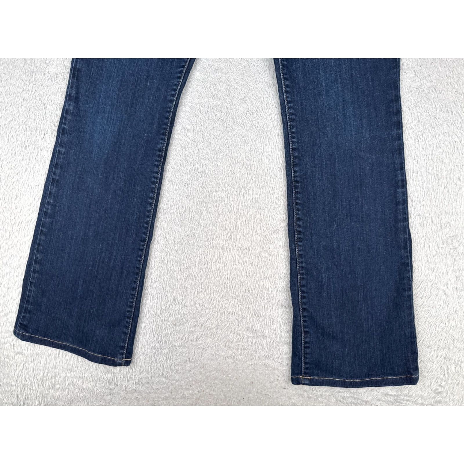 Gap Gap Jeans Womens Bootcut Jeans 8 Blue Denim Mid Rise 30x32 Bootcut 5-Pocket Stretch Cotton Blend Gap 1969 Western American Size 30" / US 8 / IT 44 - 2 Thumbnail
