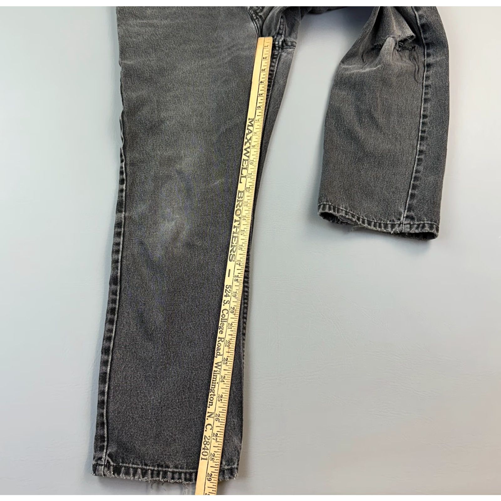Levi's VINTAGE Levi's 505 Jeans Mens 33x30 Charcoal Wash Regular Fit Distressed 90s Punk Y2K Levi's 500 Series Mens Jeans Size US 33 - 3 Thumbnail