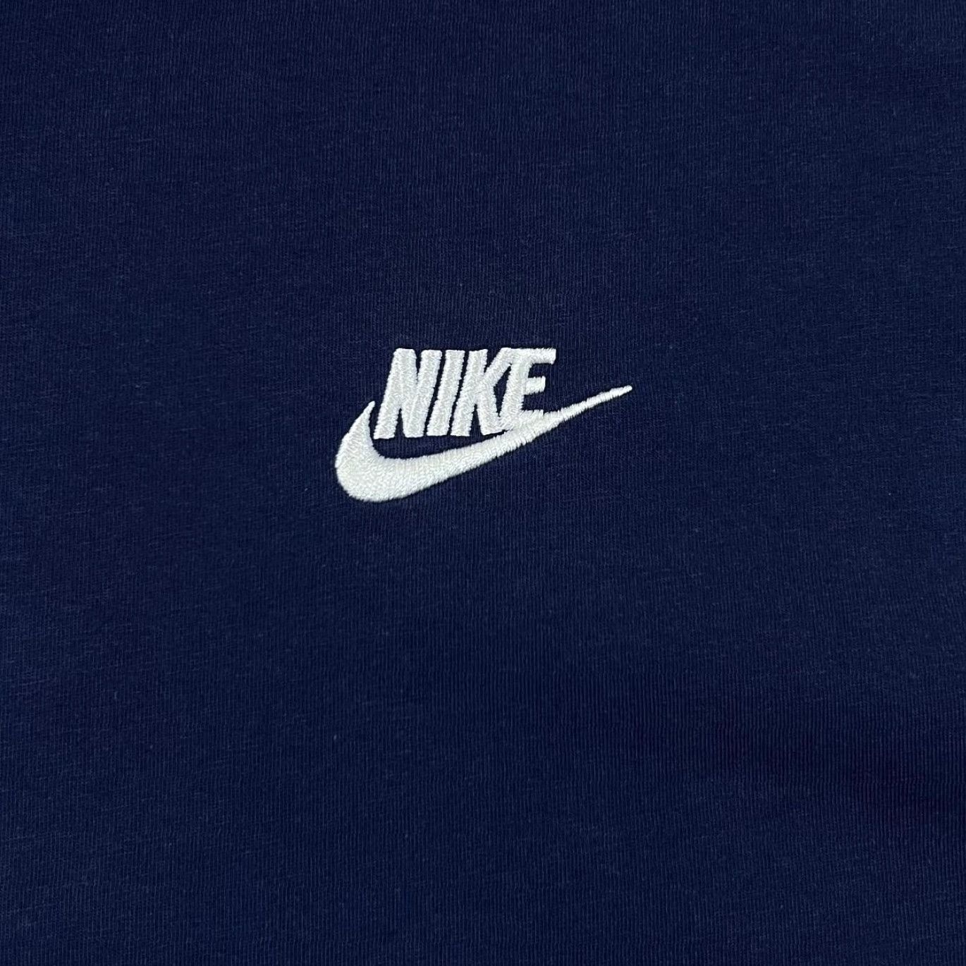 Nike Nike The Nike Tee Embroidered Logo Short Sleeve Navy Blue Cotton T-Shirt XL Mens Shirt Size US XL / EU 56 / 4 - 4 Thumbnail