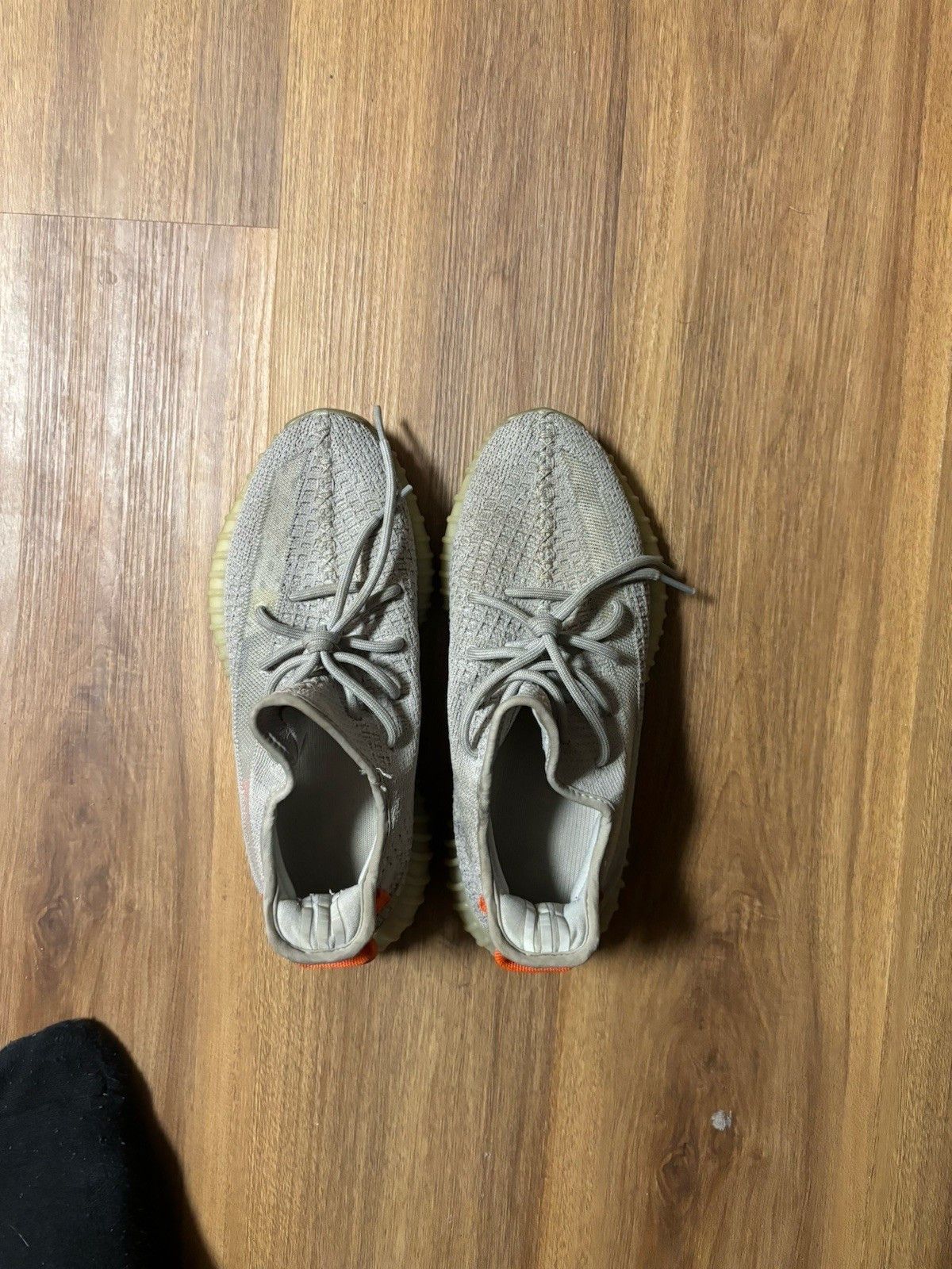 Yeezy Adidas Yeezy Boost 350 V2 Tail Light Size US 7.5 / EU 40-41 - 3 Thumbnail