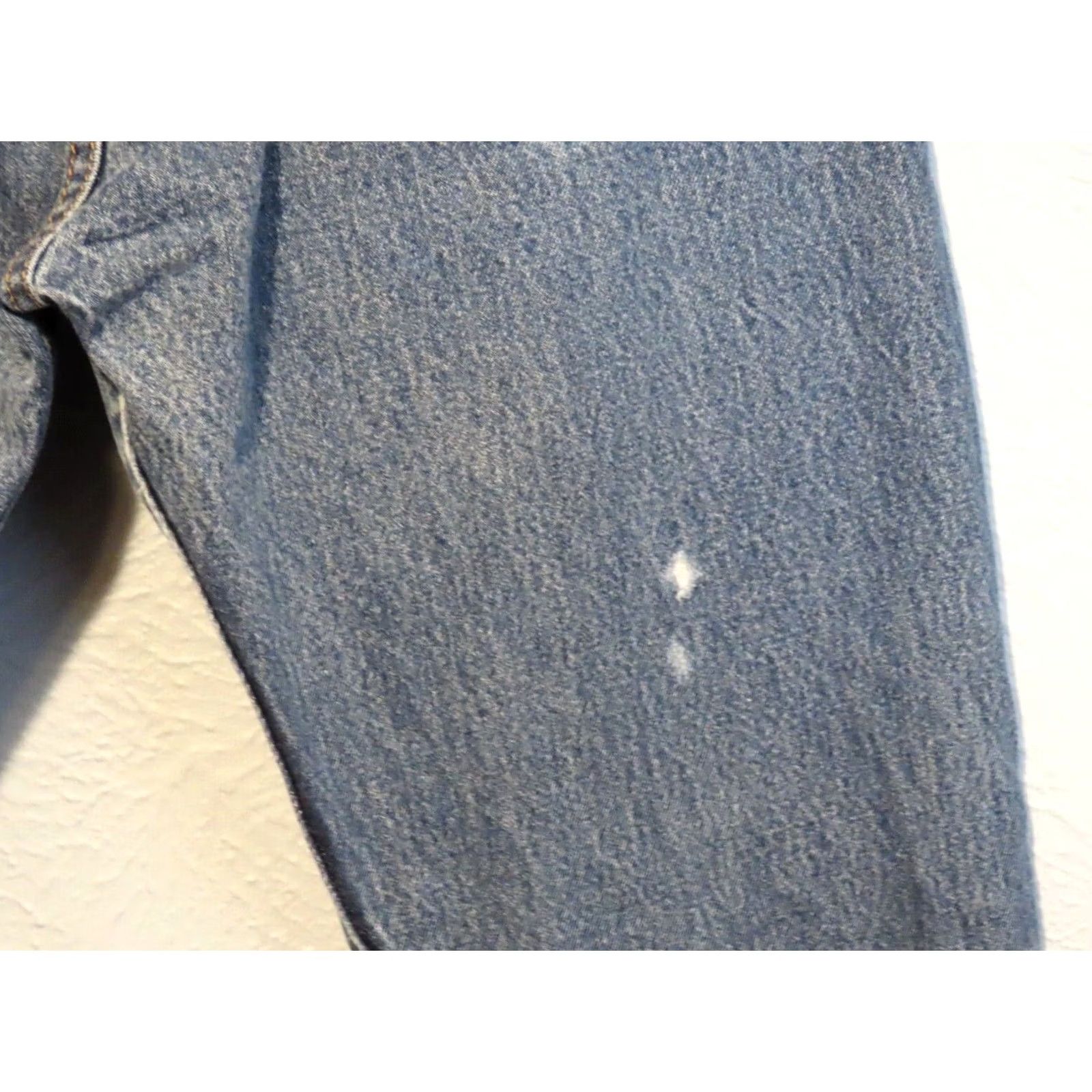 Levi's Levi's 501 Jeans Mens 36x32 Blue Medium Wash Regular Straight Button-Fly Denim Cotton Pockets Vintage No 501 Model American Classic Size US 36 / EU 52 - 7 Thumbnail